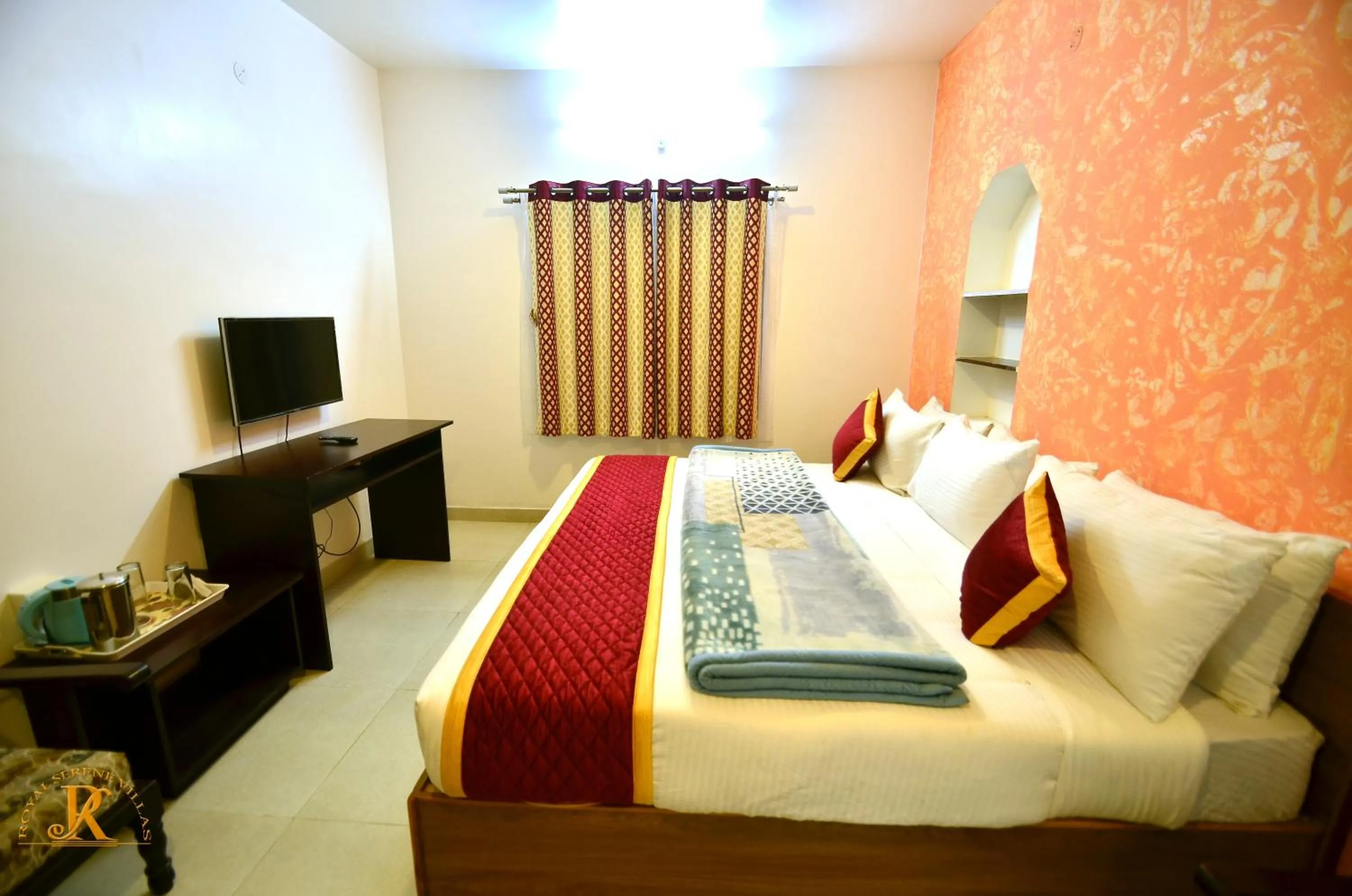 TV and multimedia, Bed in Royal Serene Villas