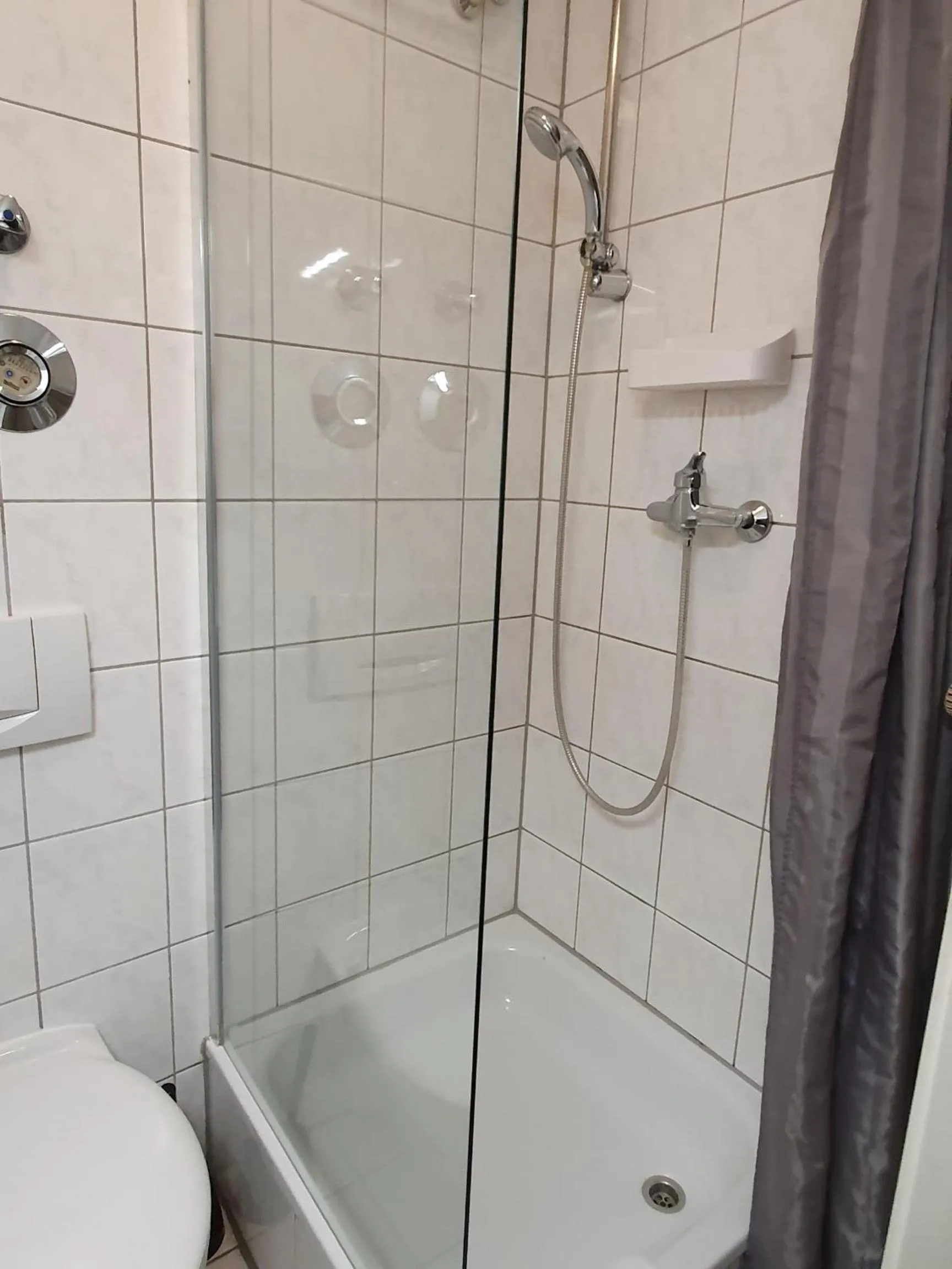 Shower in CityPark Hotel