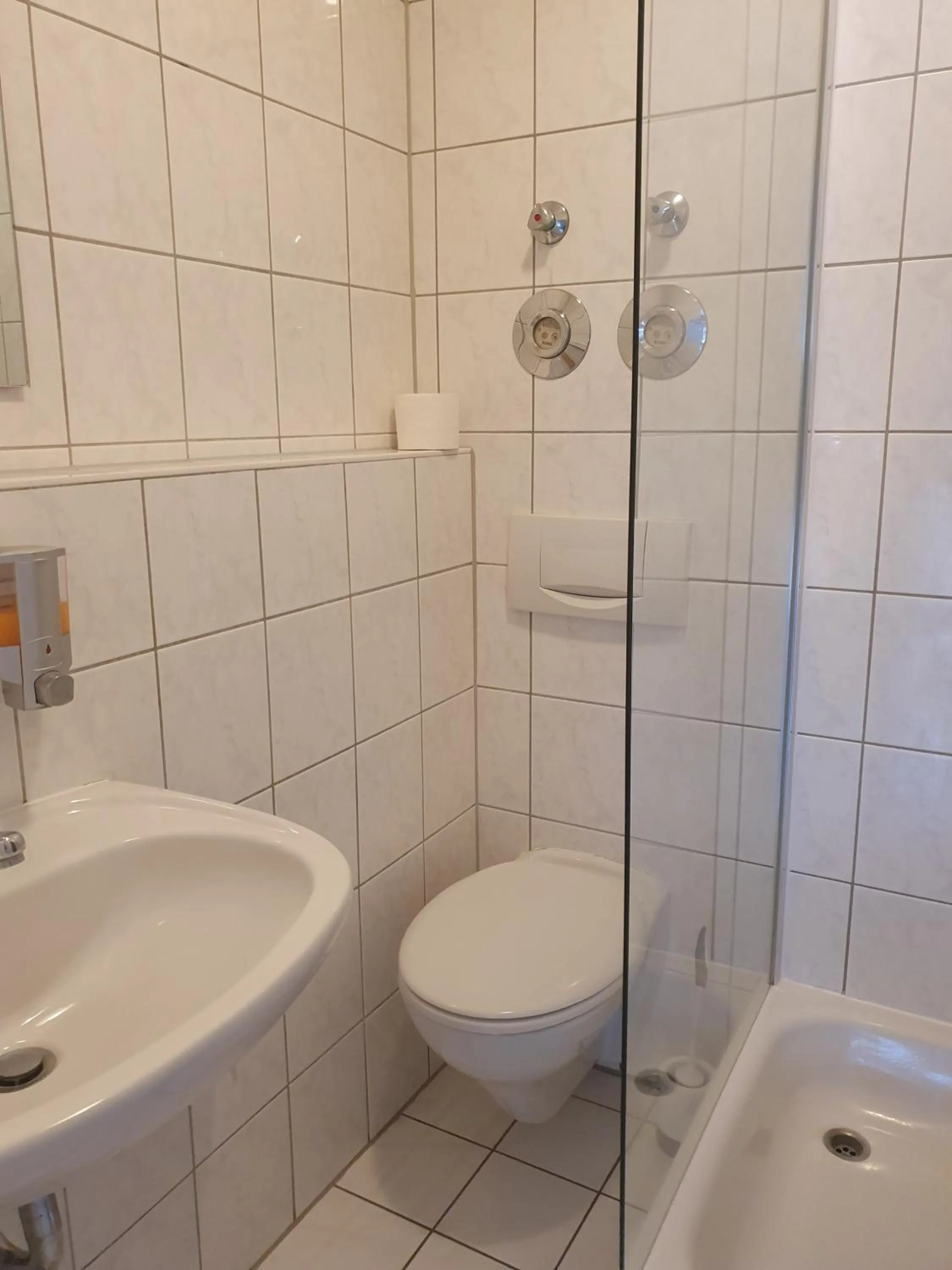 Shower in CityPark Hotel