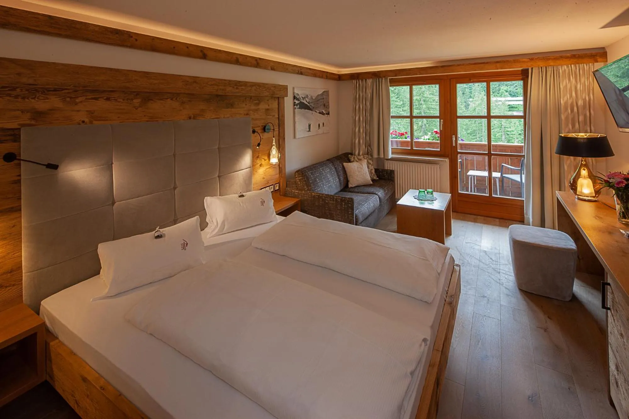Bed in Alpine Lifestyle Berghotel Madlener