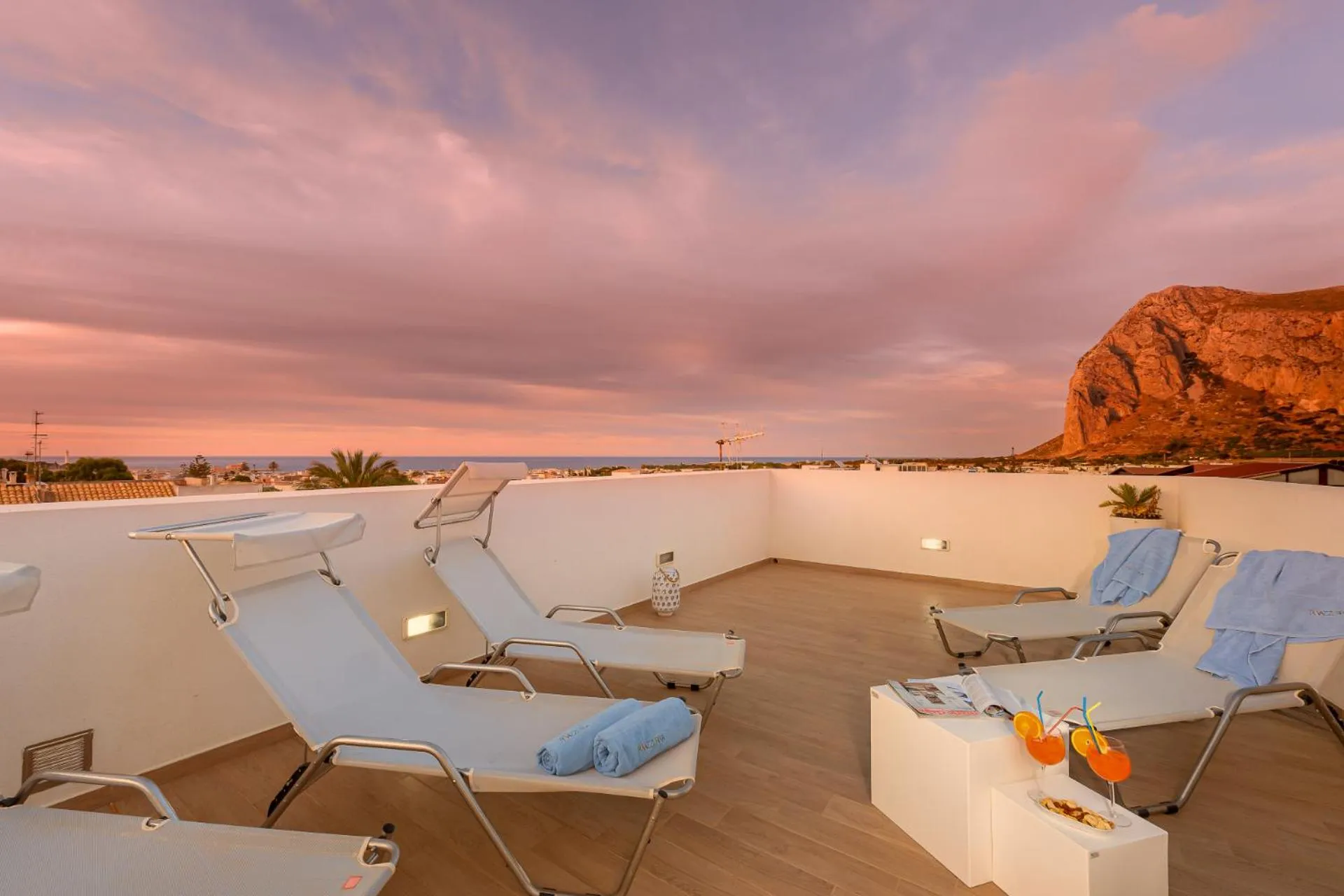 Balcony/Terrace in Rivazzurra Design Rooms