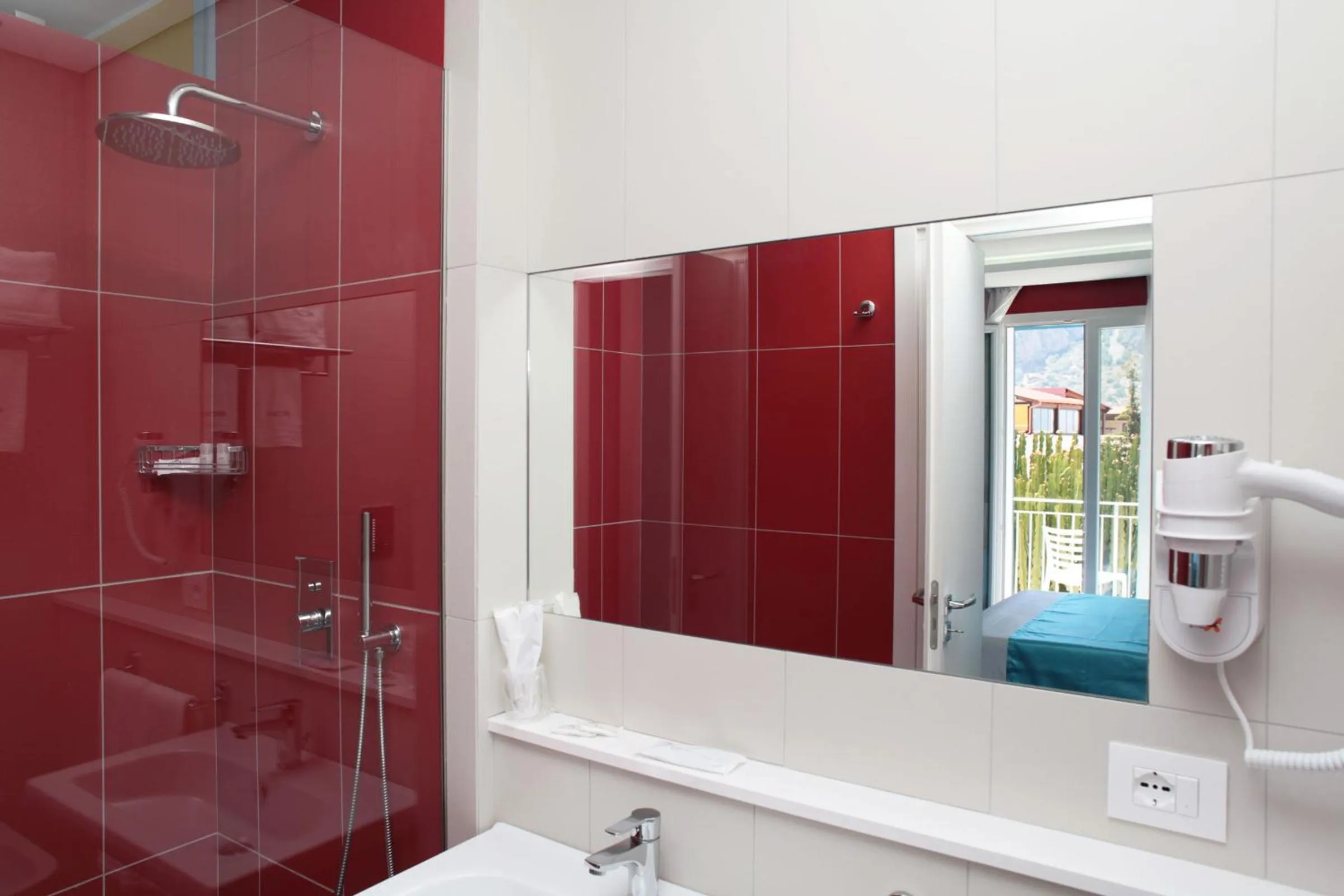 Shower in Rivazzurra Design Rooms