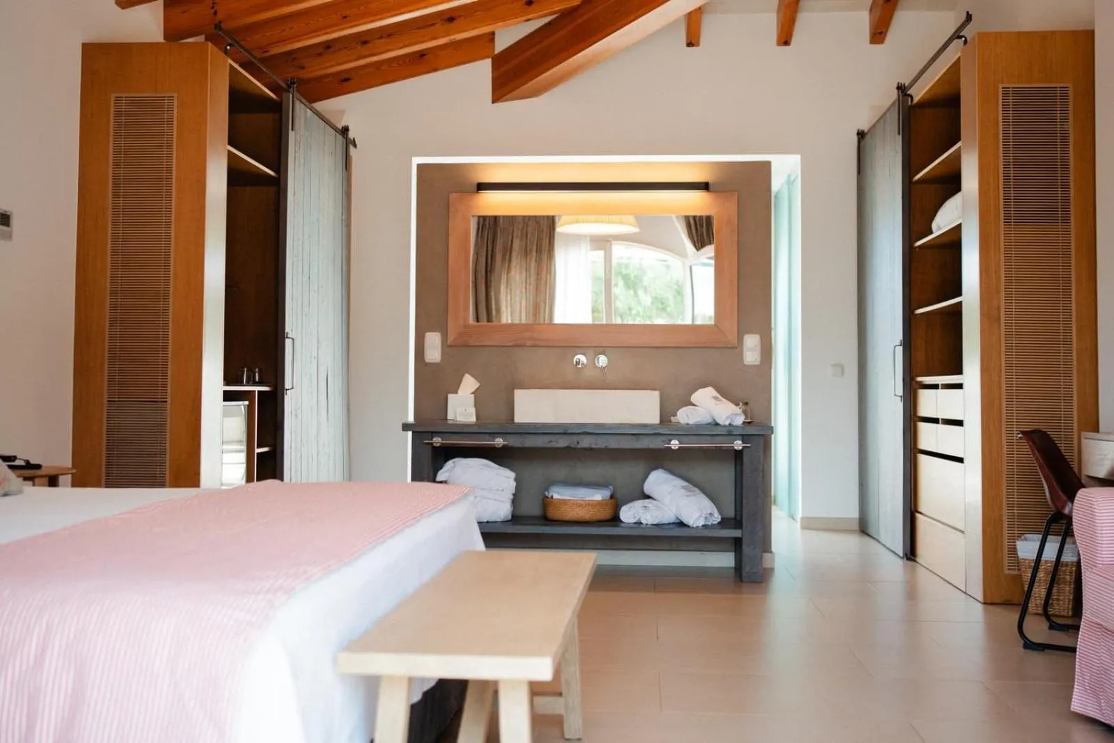 Bed in Hotel Rural Binigaus Vell