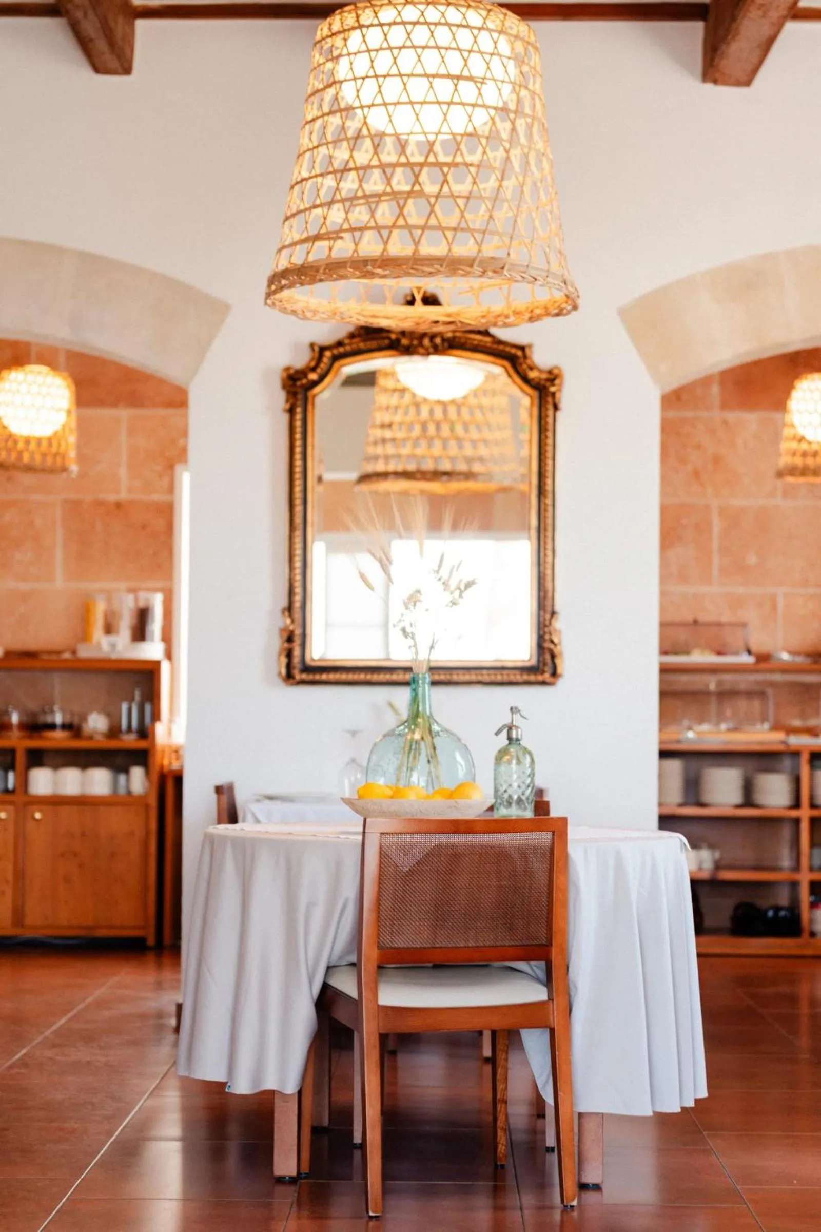 Restaurant/places to eat in Hotel Rural Binigaus Vell