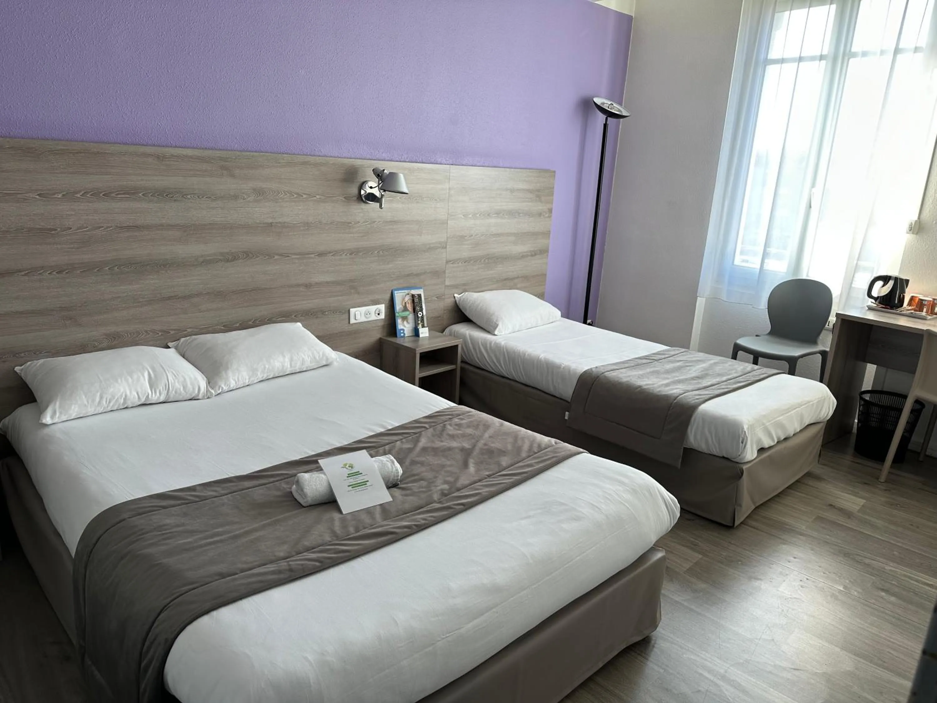Photo of the whole room, Bed in The Originals City, Hôtel Nevers Centre Gare (Inter-Hotel)