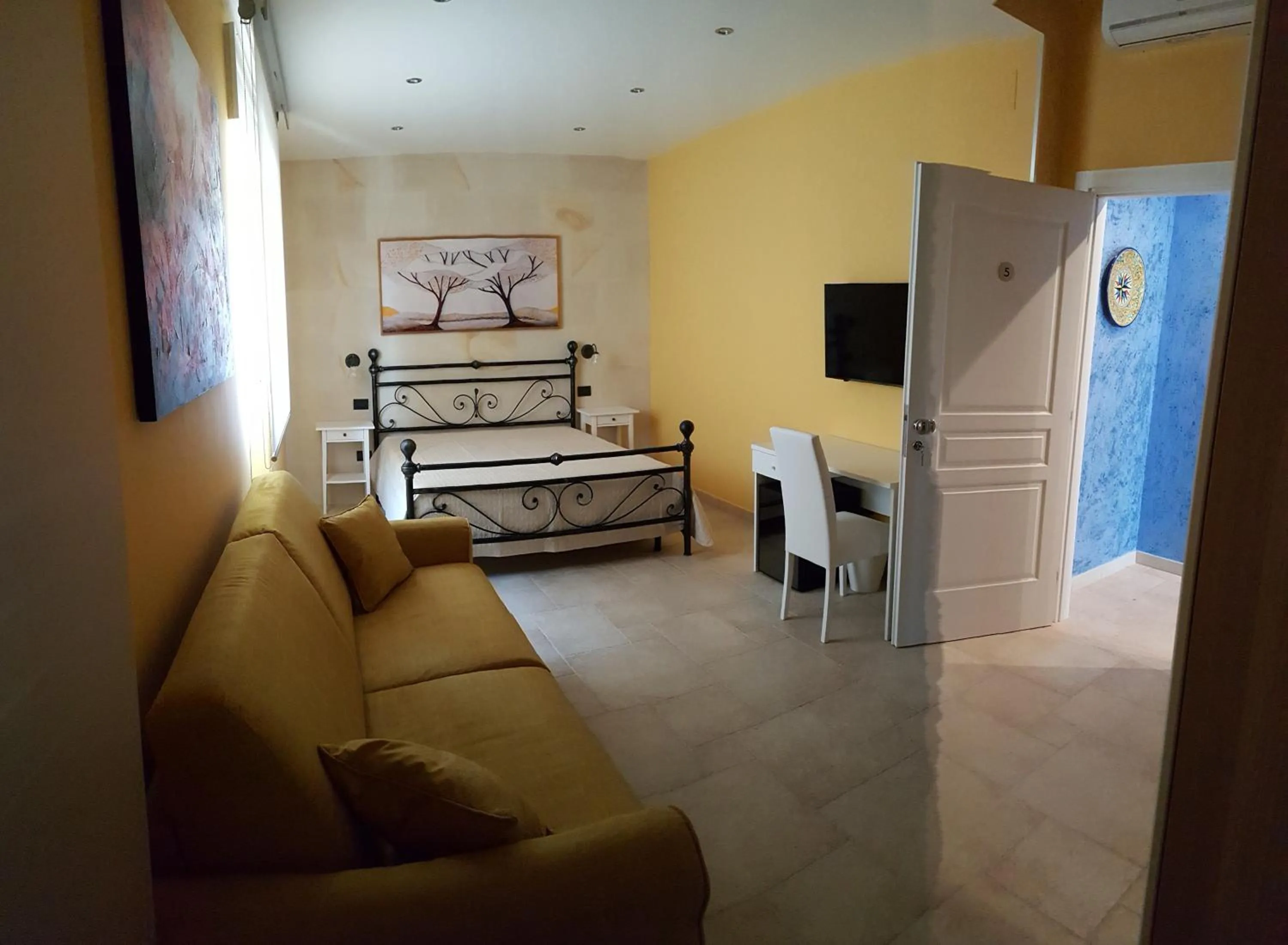 Bedroom, Bed in Mediterraneo B&B