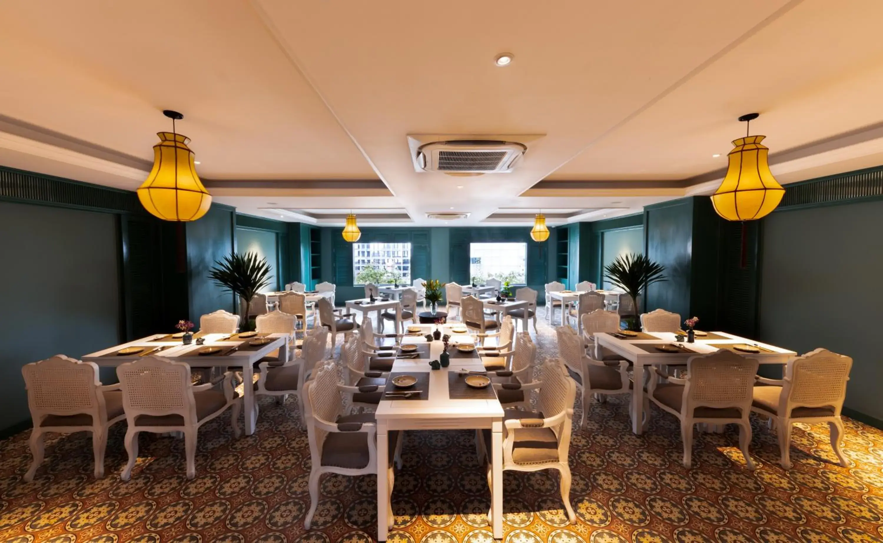 Restaurant/places to eat in Cochin Sang Hotel Restaurant/places to eat in Cochin Sang Hotel