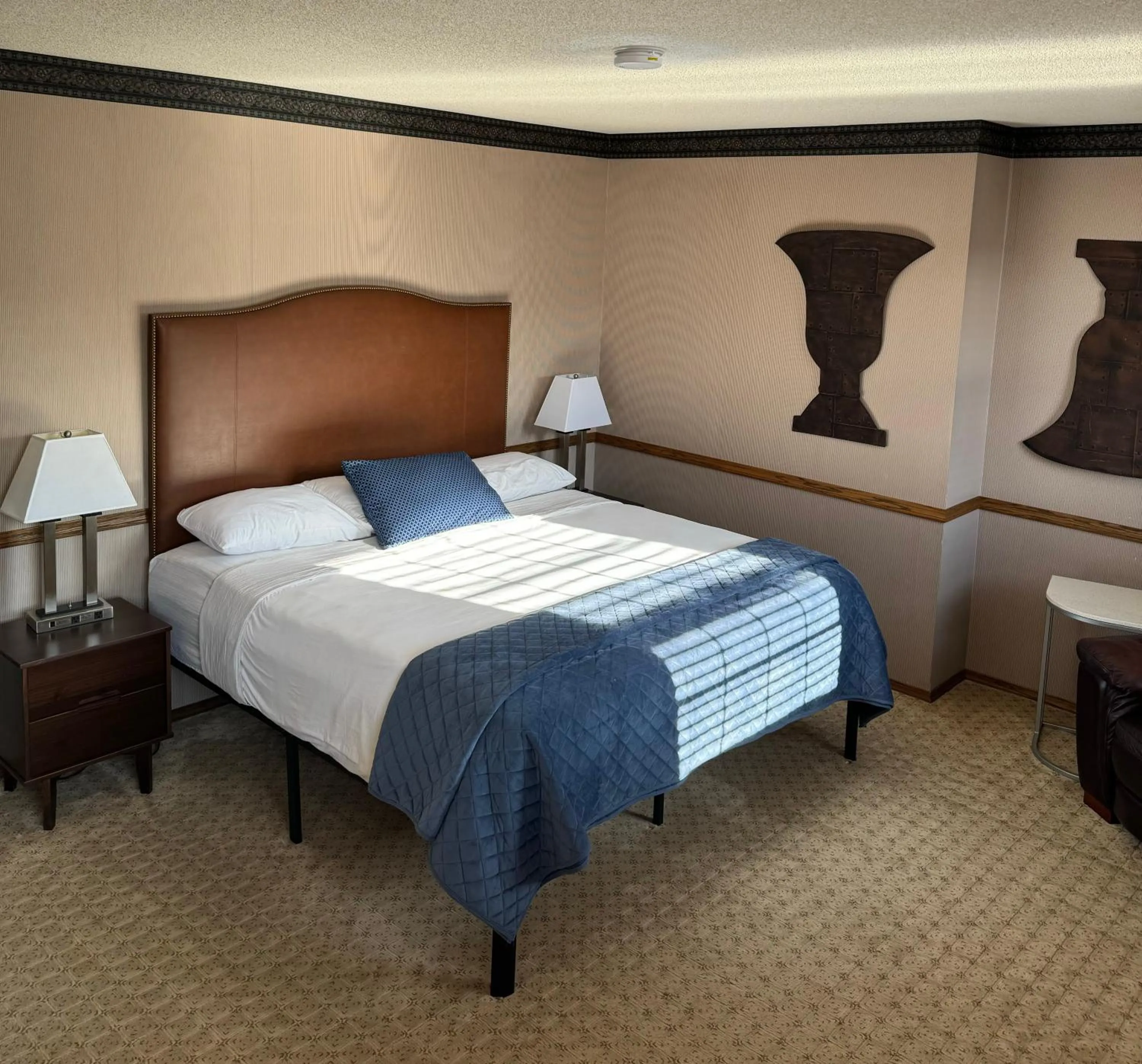 Bed in Fenway House Hotel