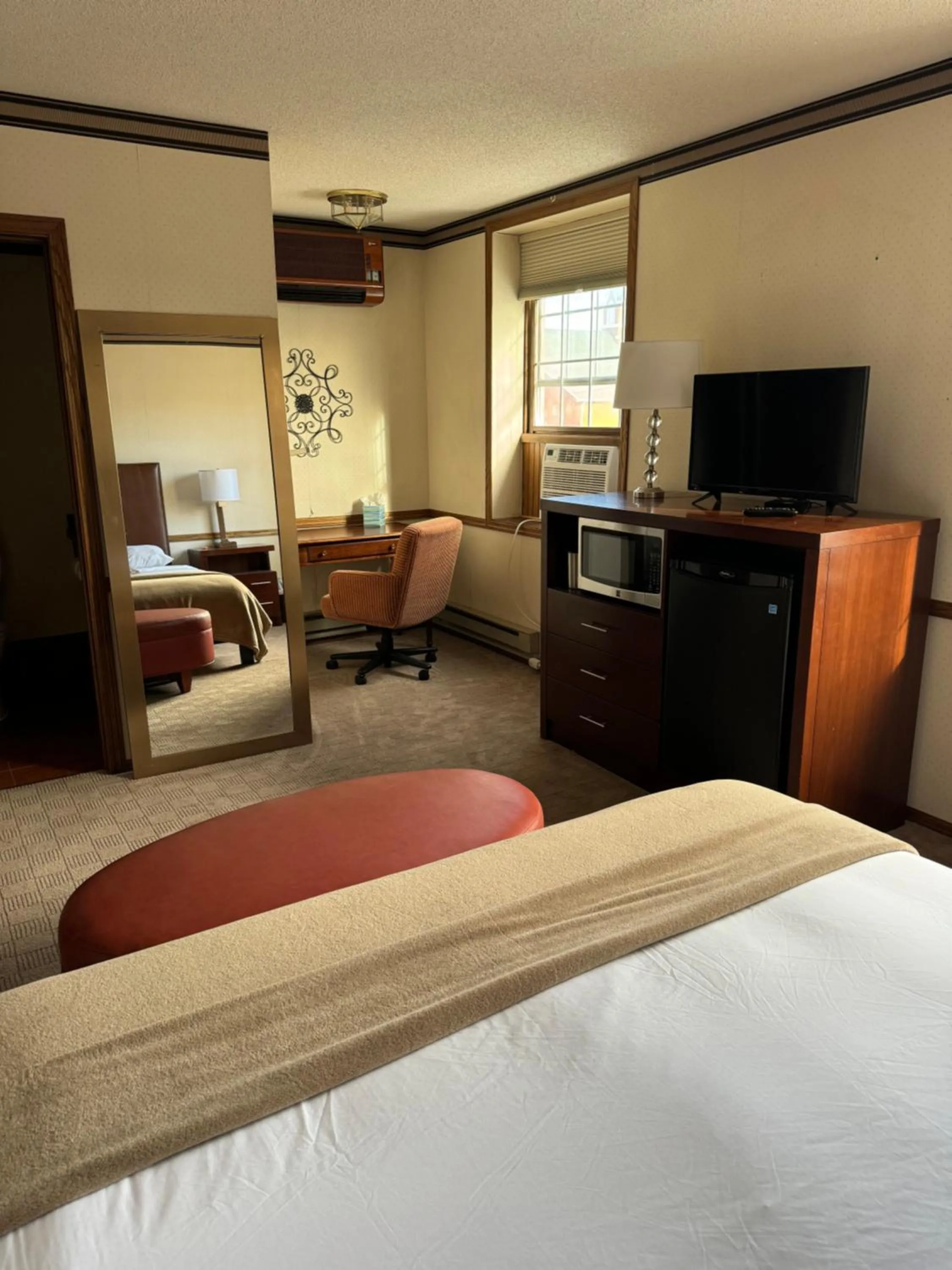 Bed in Fenway House Hotel