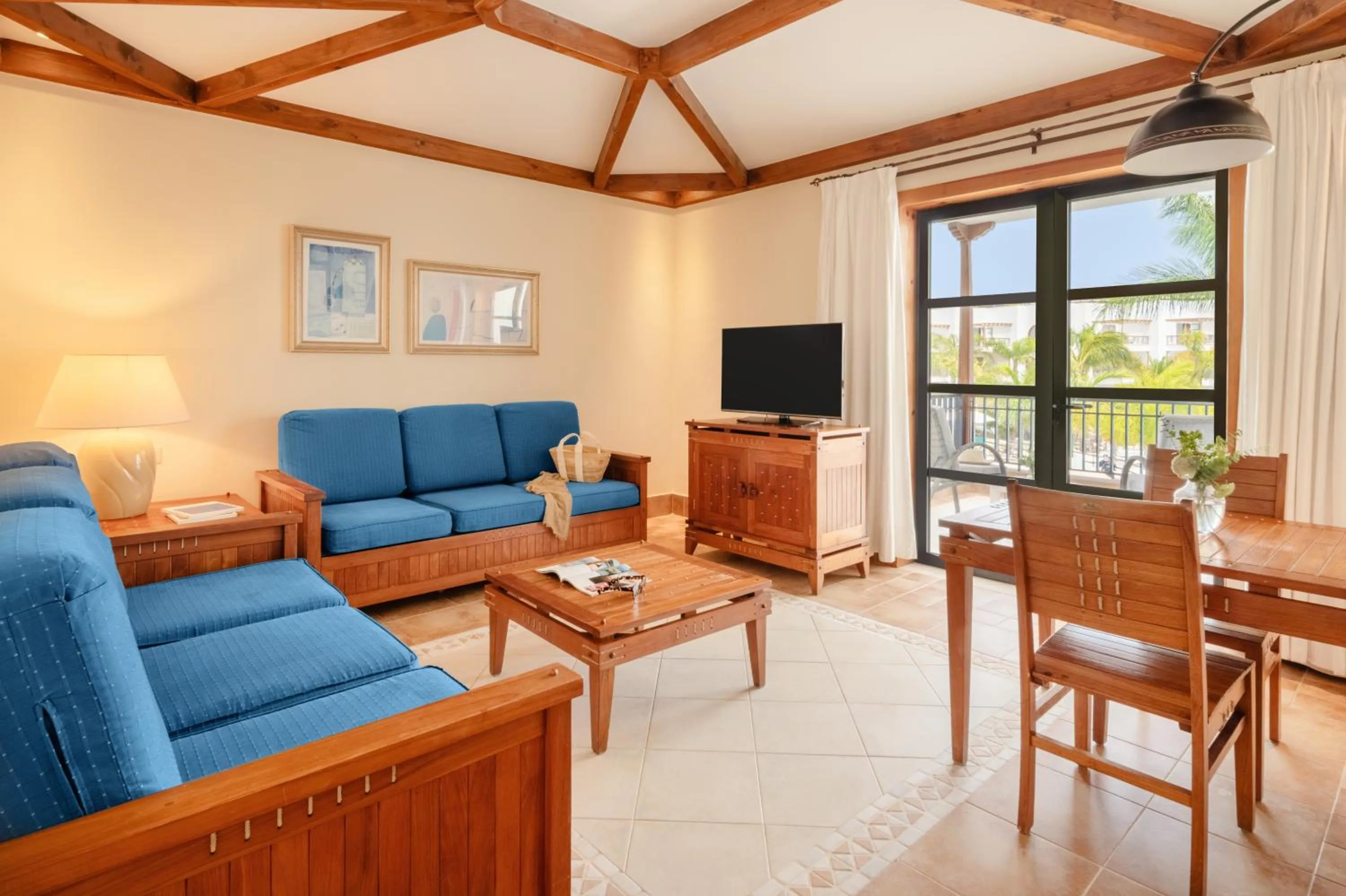 Living room in Princesa Yaiza Suite Hotel Resort