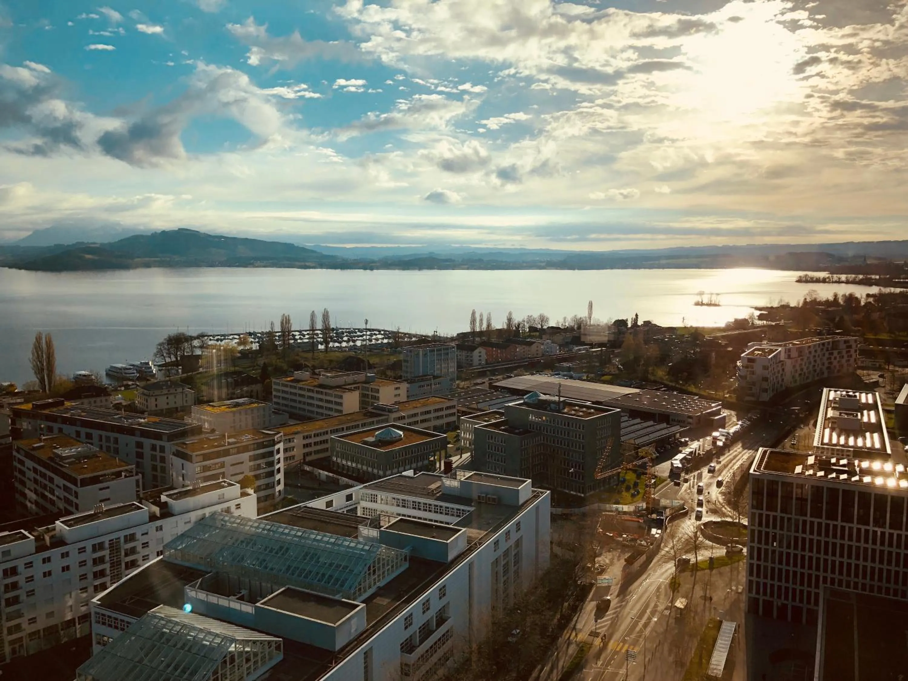 Lake view in Park Tower City View Apartments