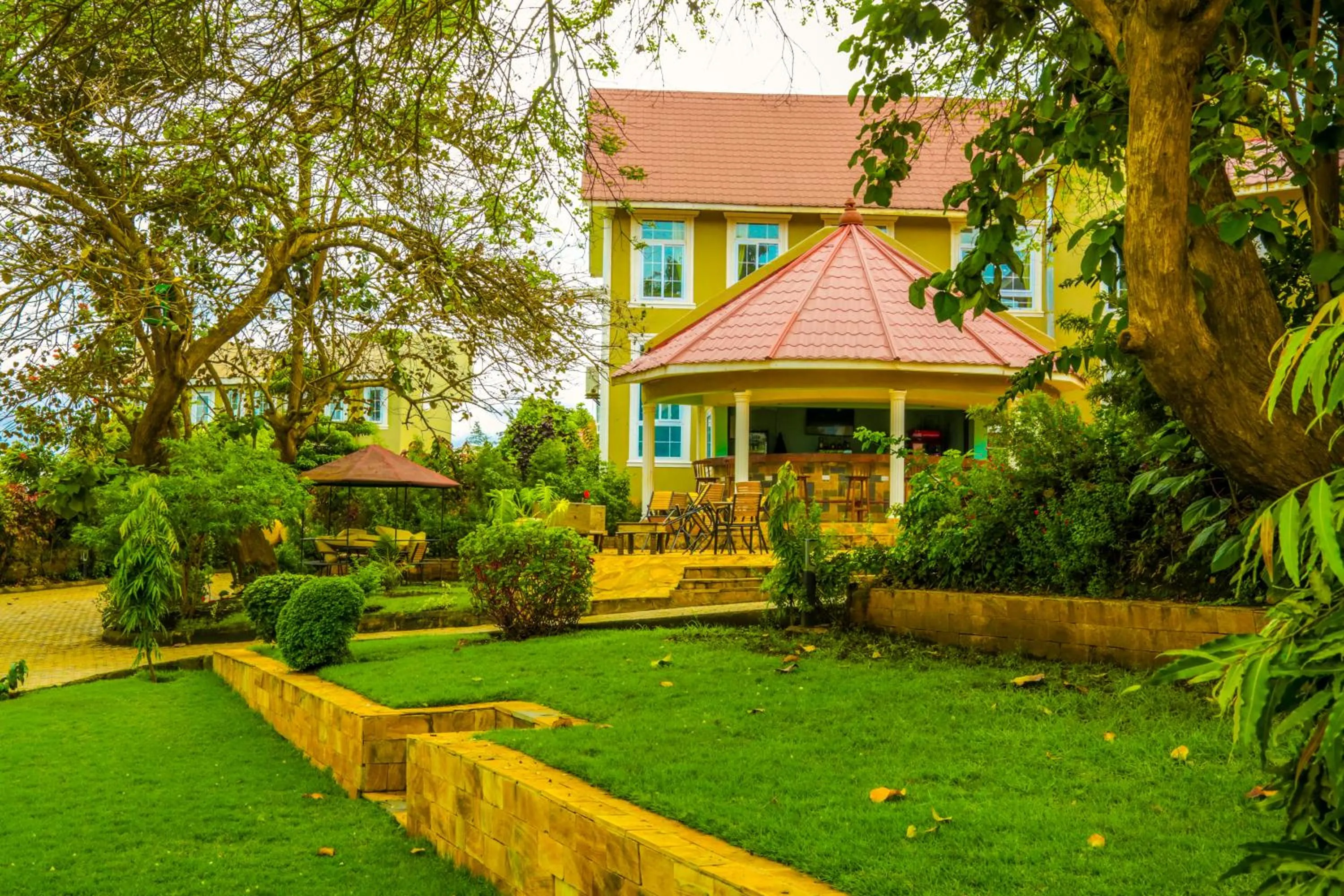 Garden in Masailand Safari Lodge