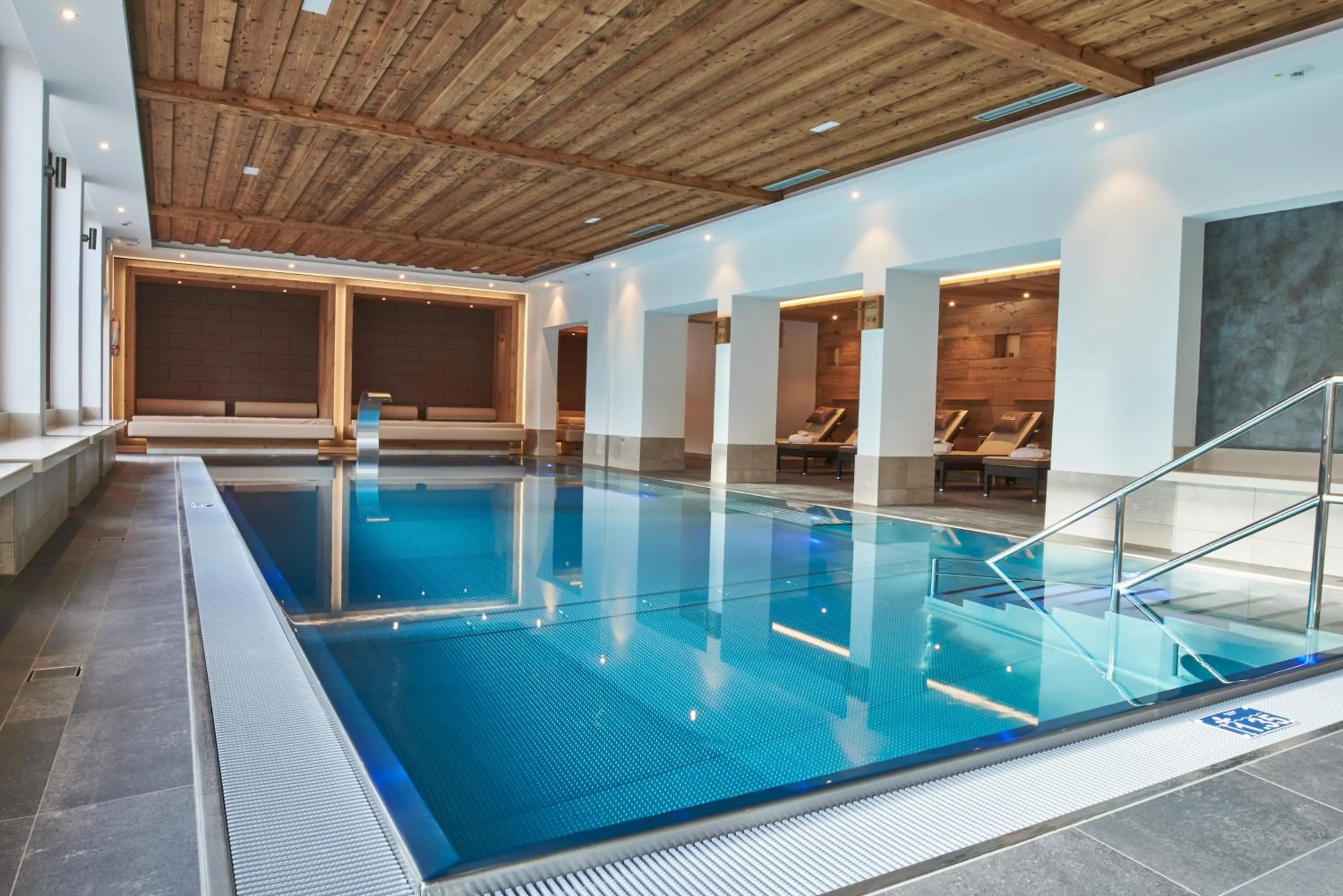 Swimming pool in Alpen-Hotel Seimler