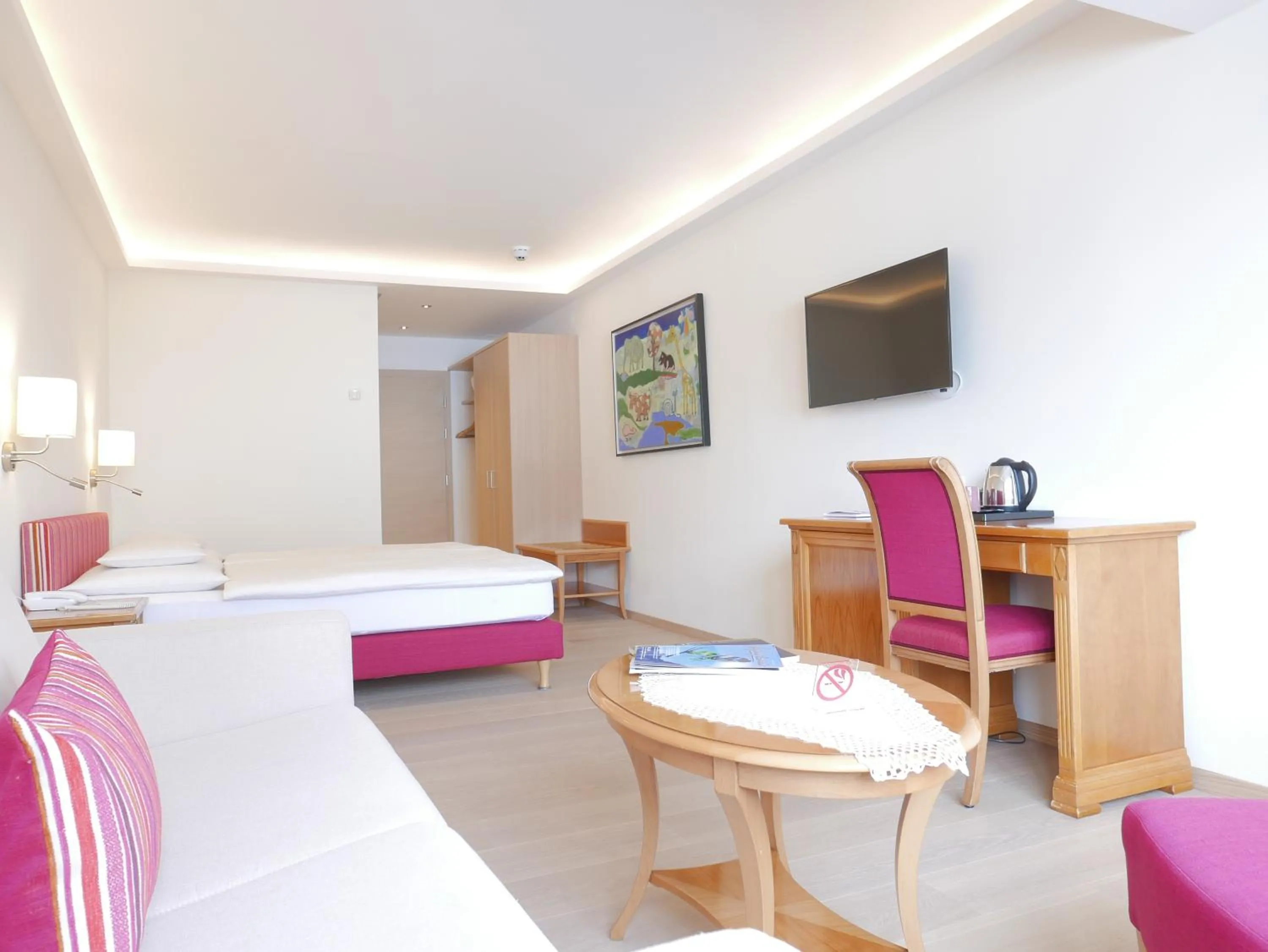 TV and multimedia, Bed in ALPIN- Das Sporthotel, SUMMERCARD included May - September