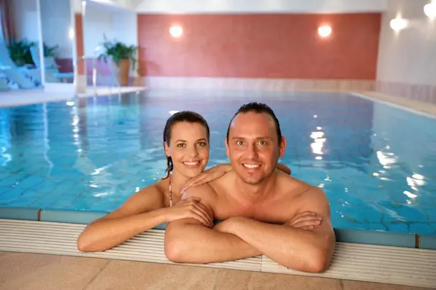 Swimming pool in ALPIN- Das Sporthotel, SUMMERCARD included May - September Swimming pool in ALPIN- Das Sporthotel, SUMMERCARD included May - September