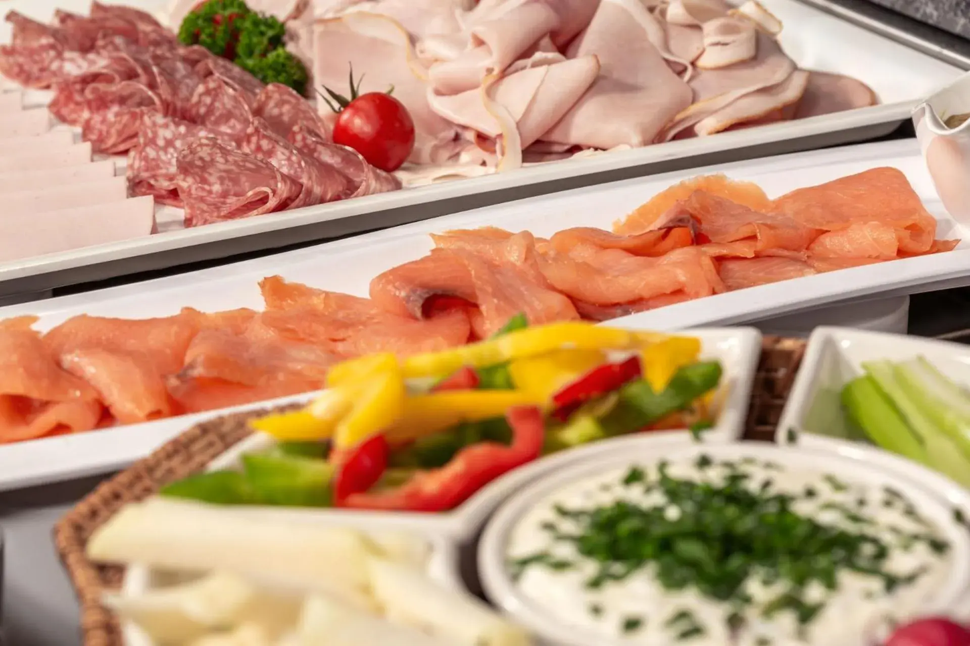 Breakfast in ALPIN- Das Sporthotel, SUMMERCARD included May - September Breakfast in ALPIN- Das Sporthotel, SUMMERCARD included May - September