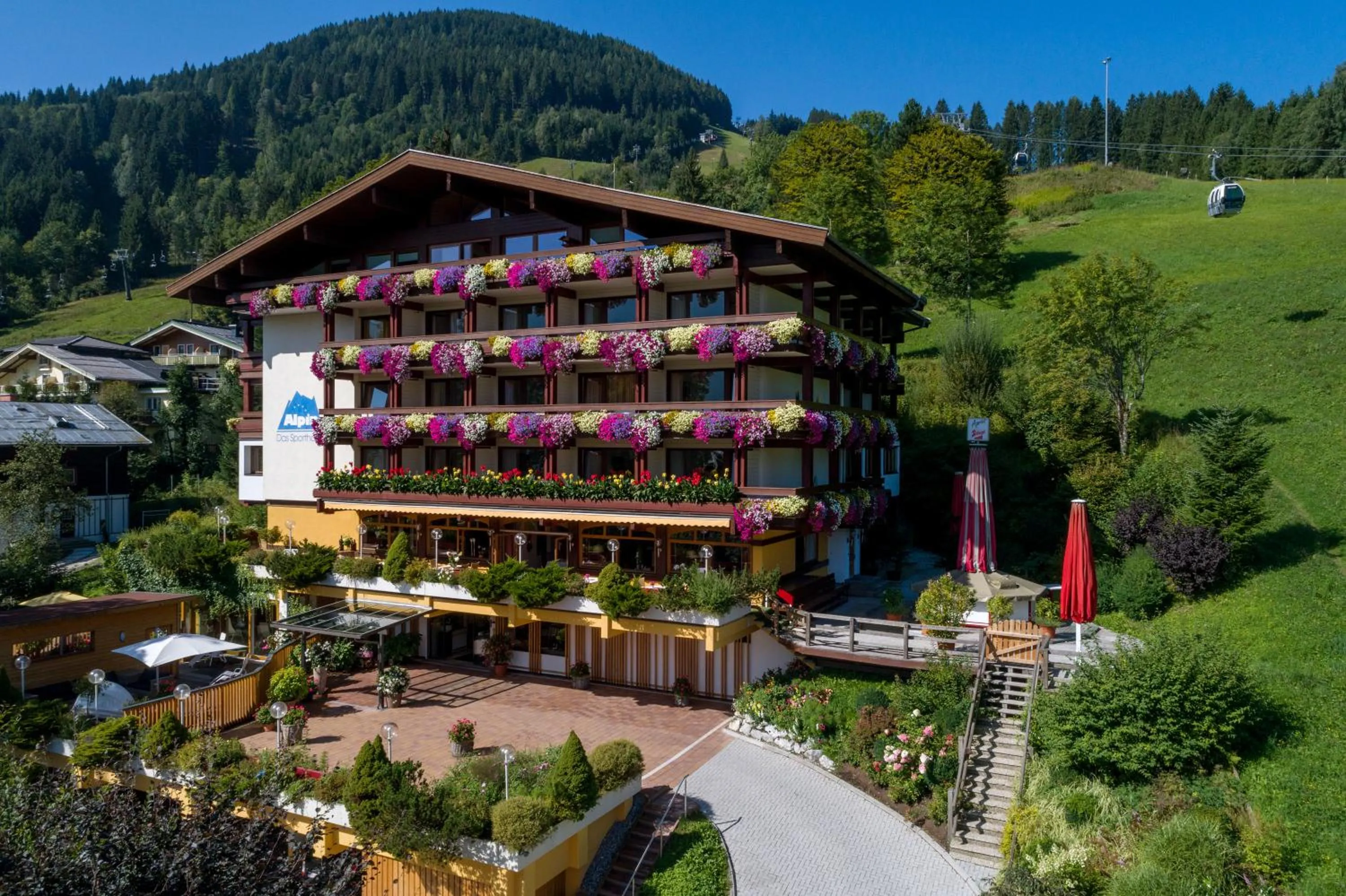 Bird's eye view in ALPIN- Das Sporthotel, SUMMERCARD included May - September