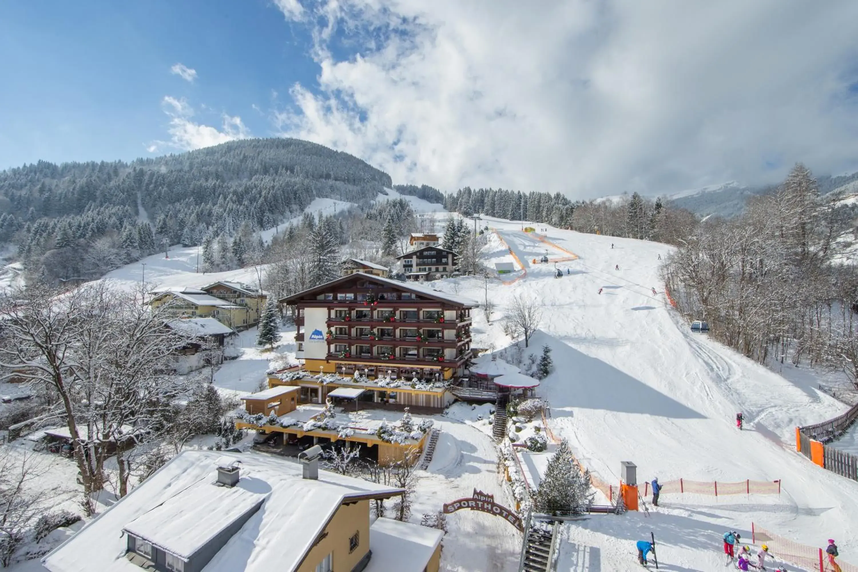 Property building in ALPIN- Das Sporthotel, SUMMERCARD included May - September Property building in ALPIN- Das Sporthotel, SUMMERCARD included May - September