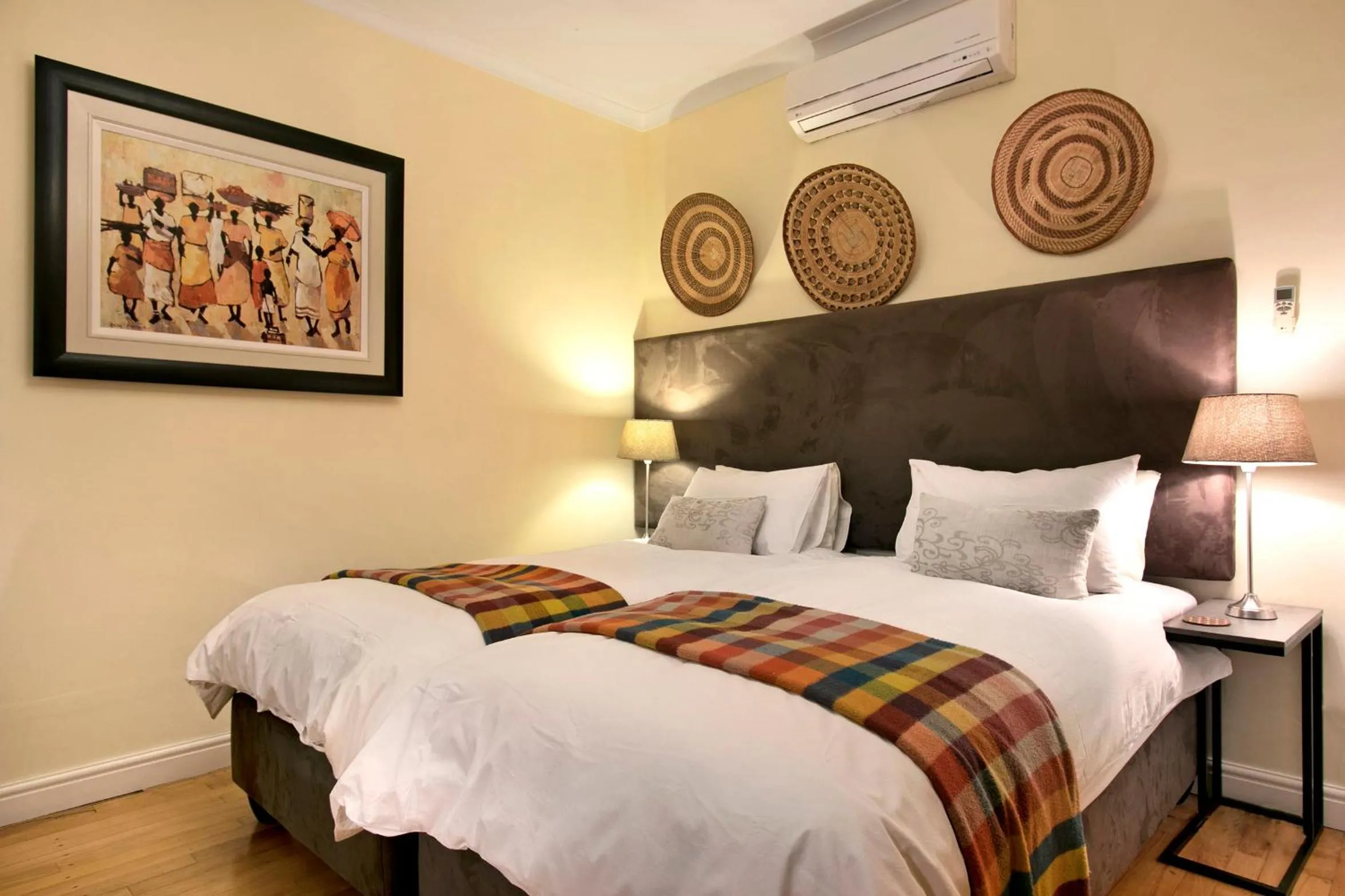 Bedroom, Bed in Merridew Villa