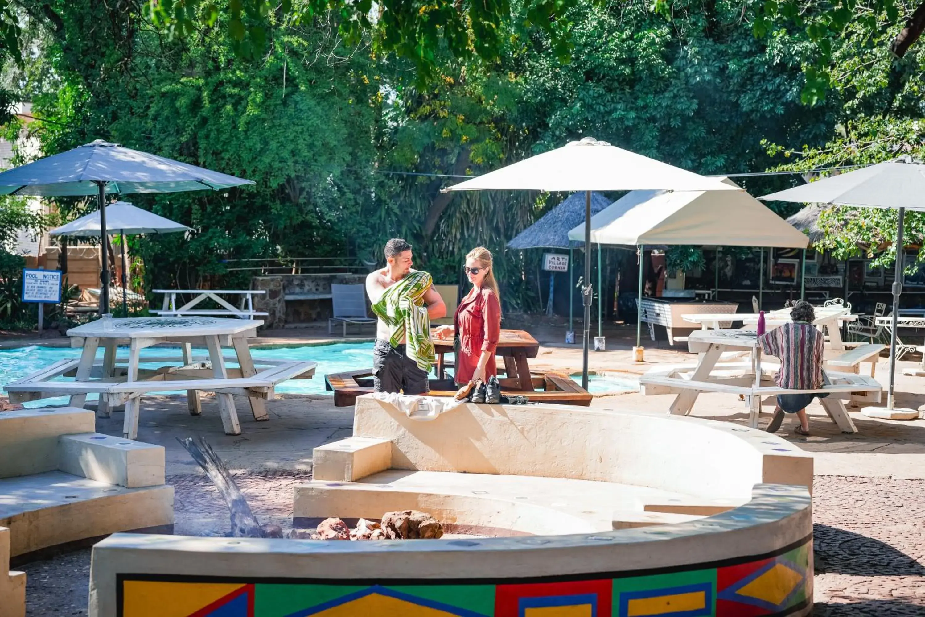 Swimming pool in Shoestrings Backpackers Lodge Vic Falls Swimming pool in Shoestrings Backpackers Lodge Vic Falls