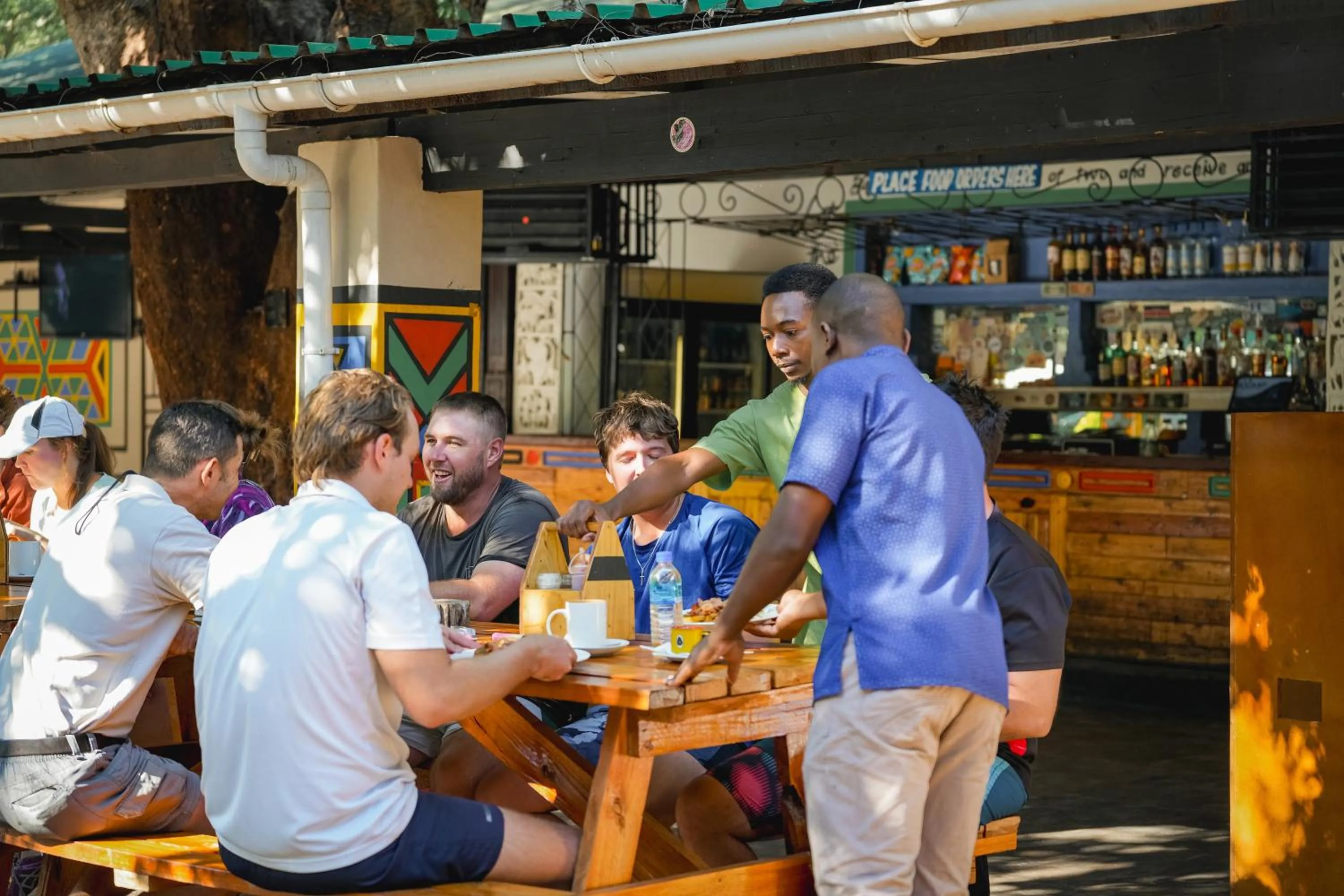 Restaurant/places to eat in Shoestrings Backpackers Lodge Vic Falls