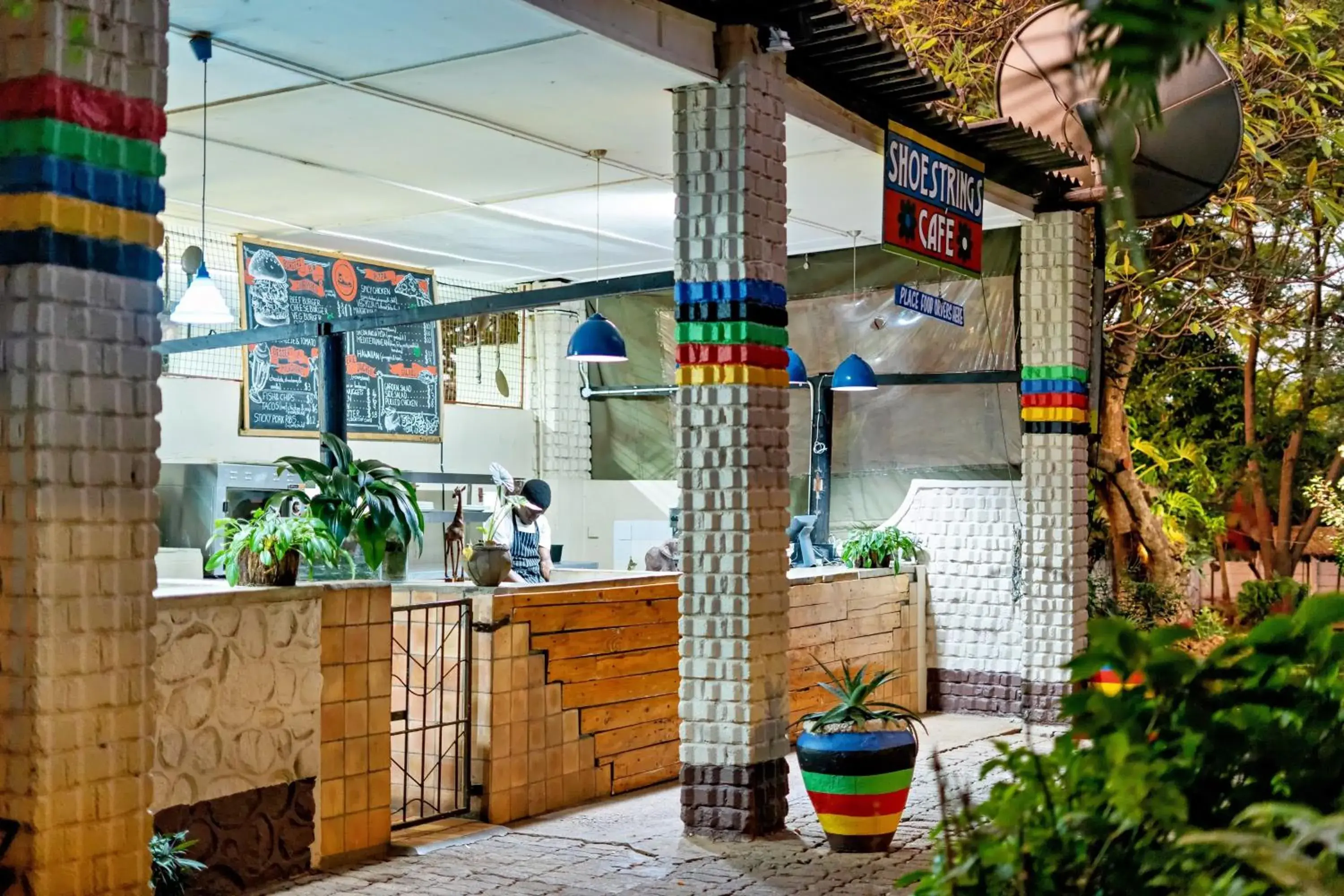 Restaurant/places to eat in Shoestrings Backpackers Lodge Vic Falls Restaurant/places to eat in Shoestrings Backpackers Lodge Vic Falls