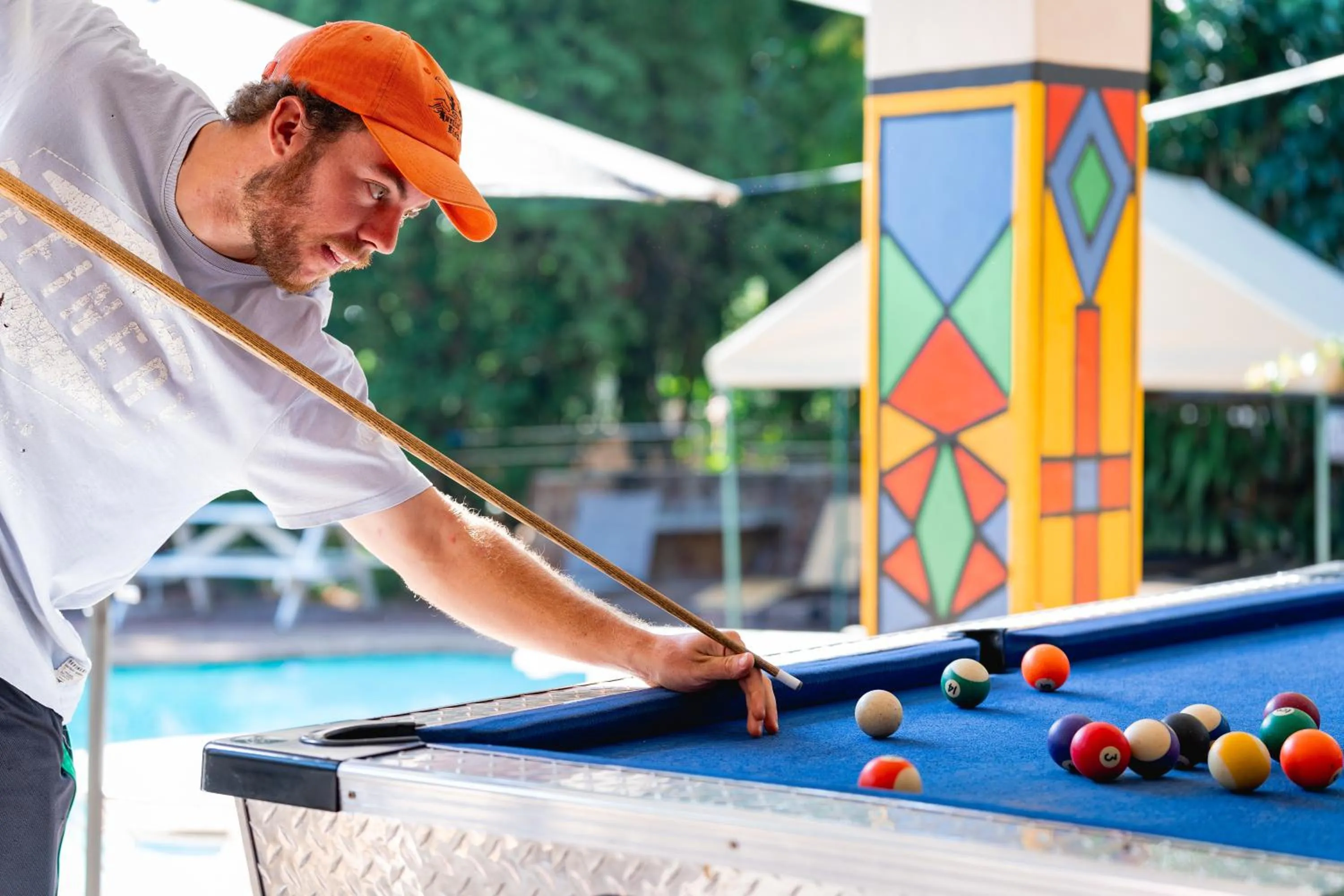 Entertainment in Shoestrings Backpackers Lodge Vic Falls