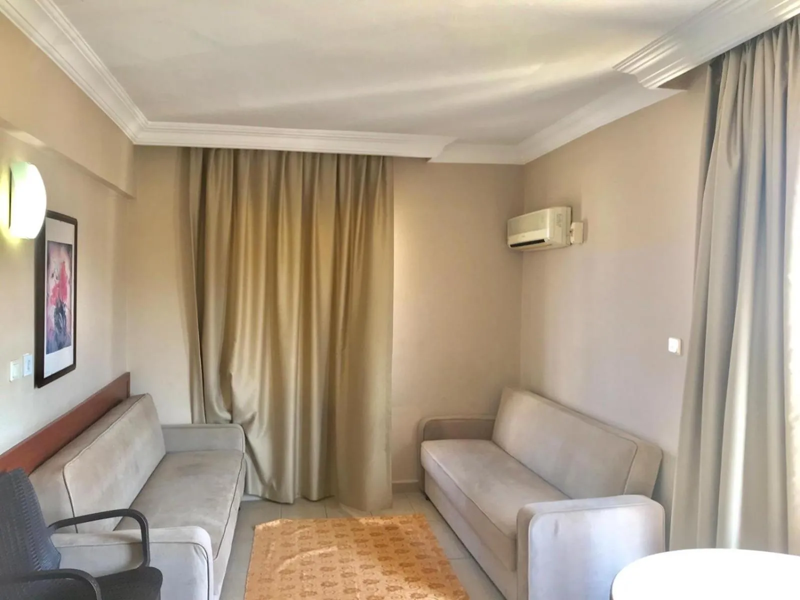 Seating area in Serendi Apart Hotel