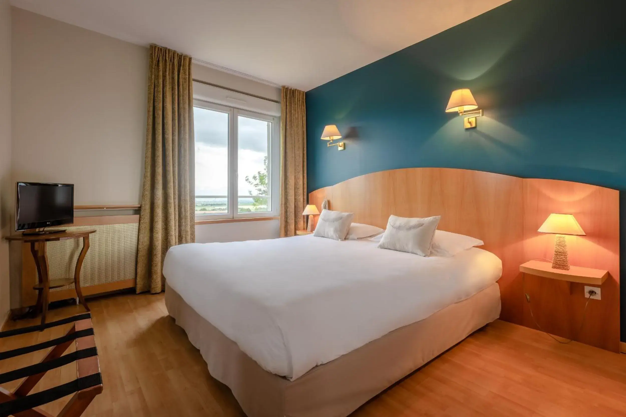 Bedroom, Bed in Auberge du Poids Public Logis Hotel Bedroom, Bed in Auberge du Poids Public Logis Hotel