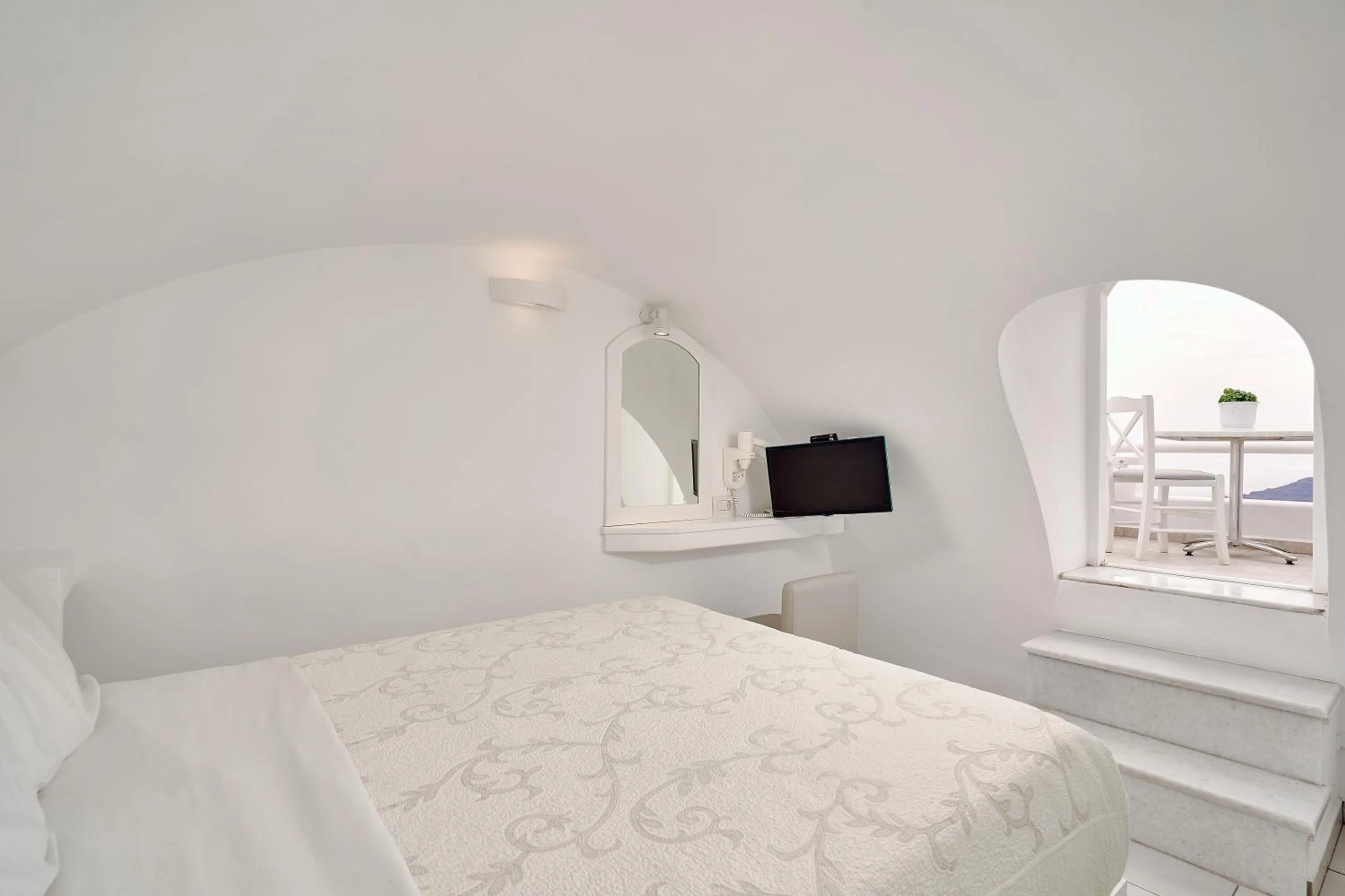 Bedroom, Bed in Merovigliosso