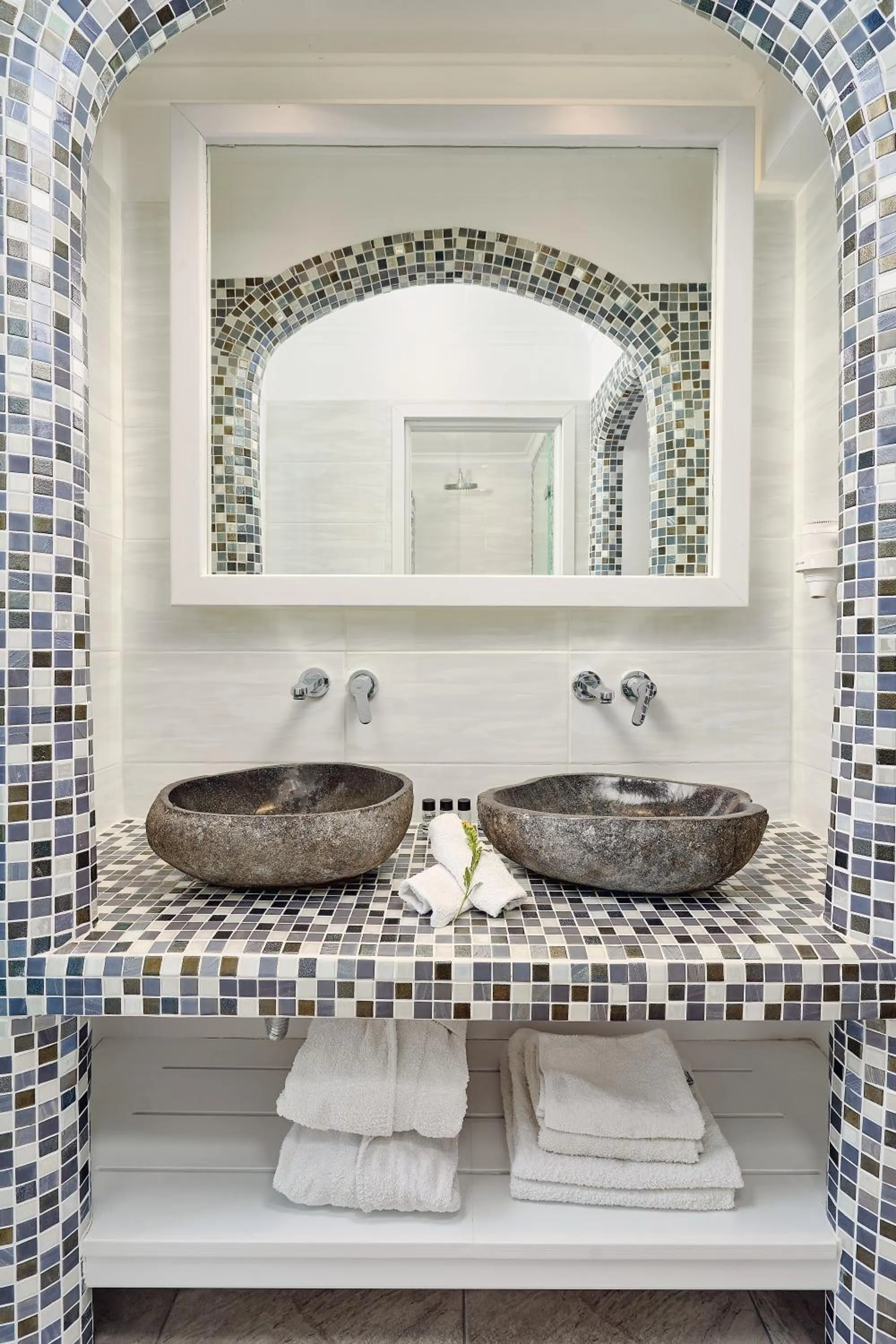 Bathroom in Merovigliosso