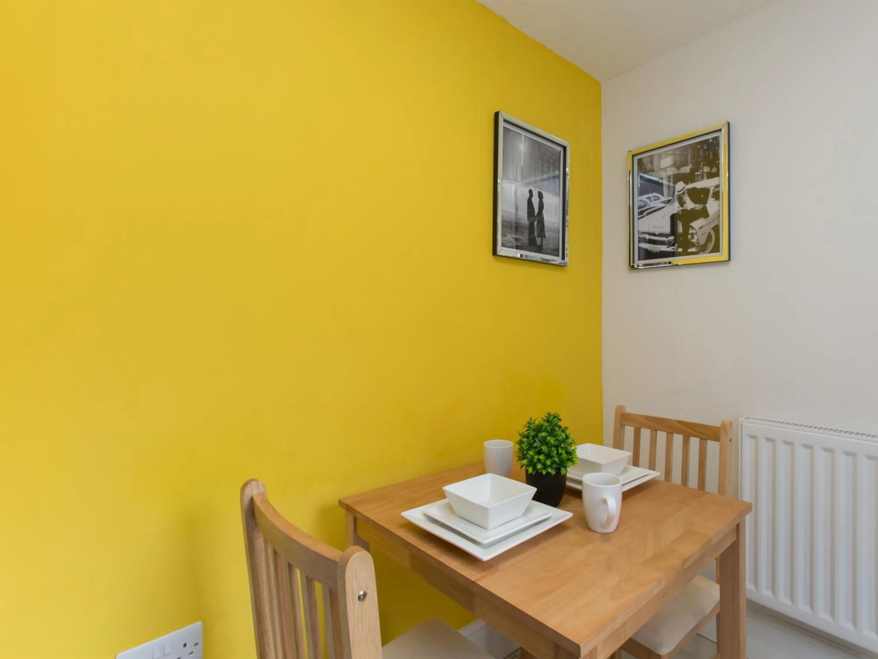 Dining area in TownHouse @ West Avenue Crewe