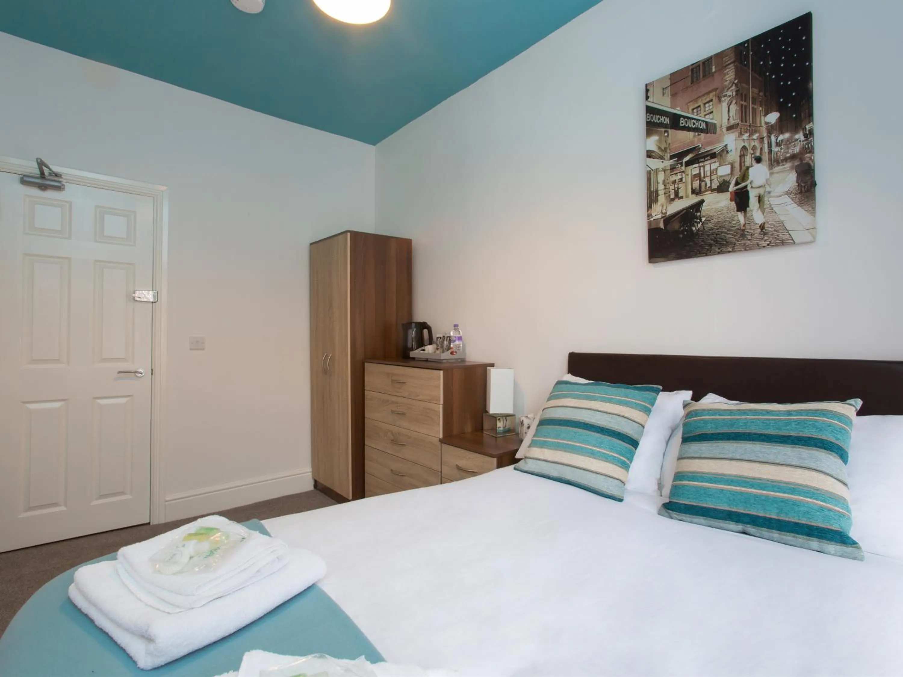Bedroom, Bed in TownHouse @ West Avenue Crewe