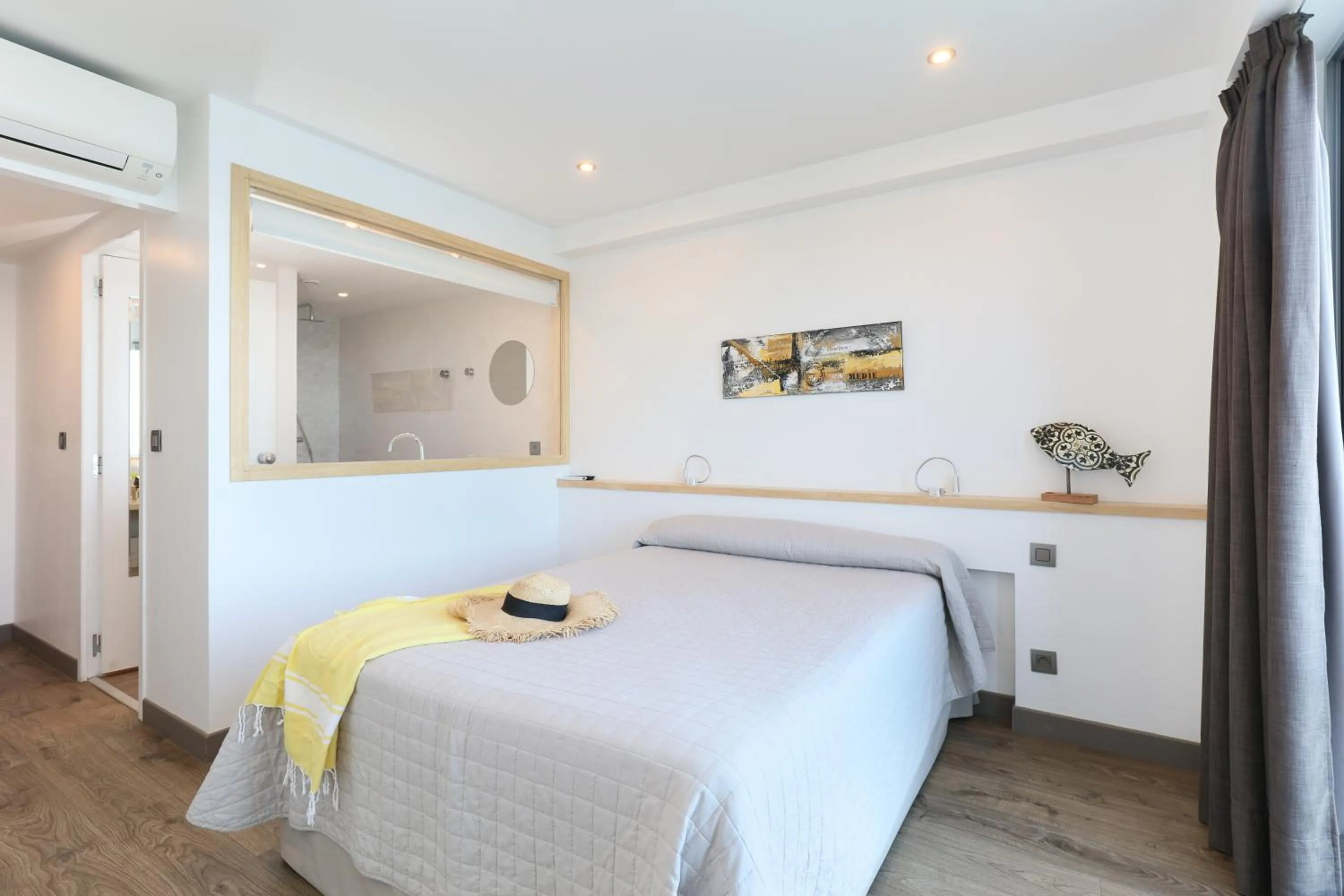 Bed in Hotel La Vigie - Face à la mer