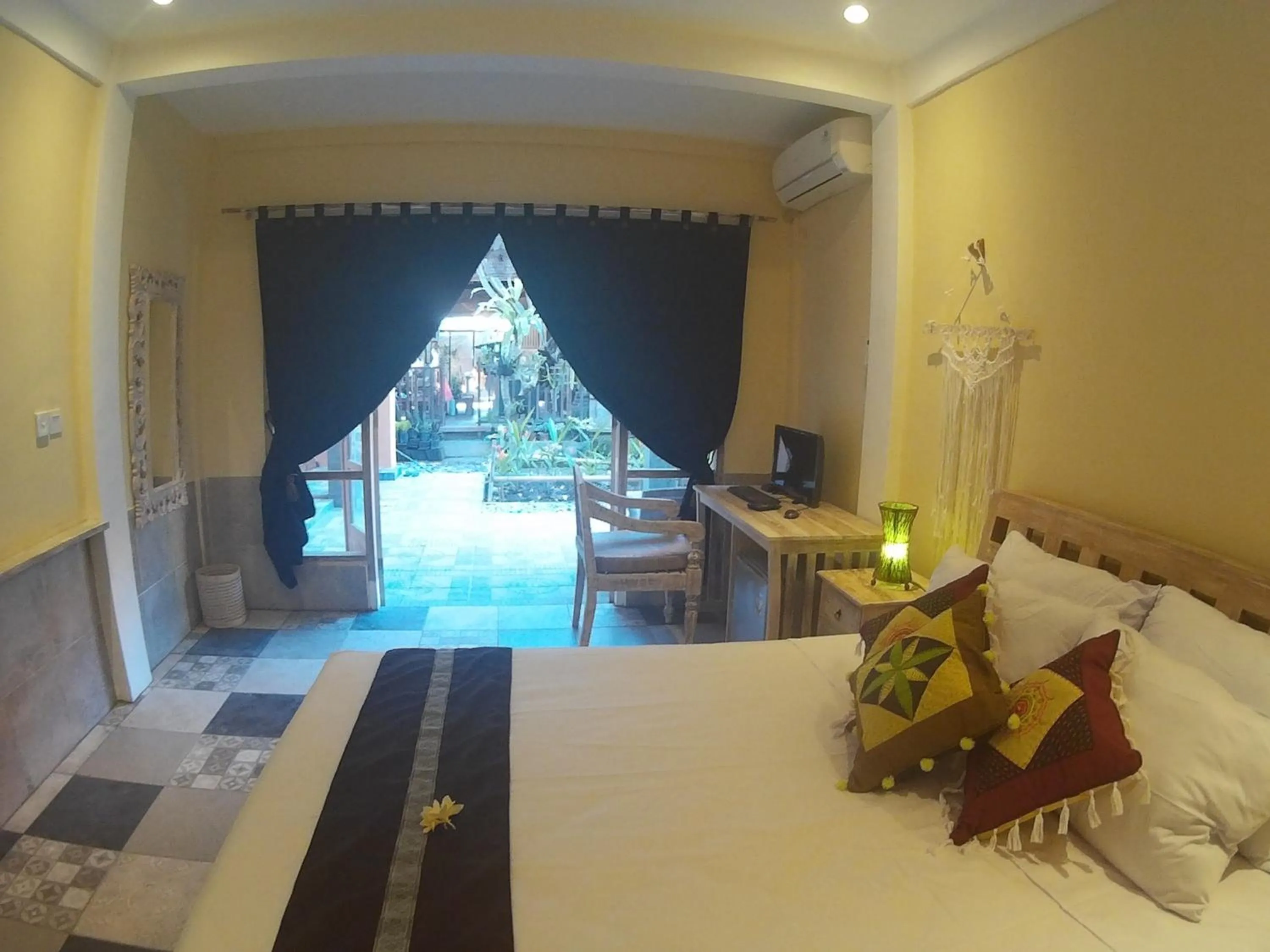 Bedroom, Bed in Canggu Pinpoint Rooms