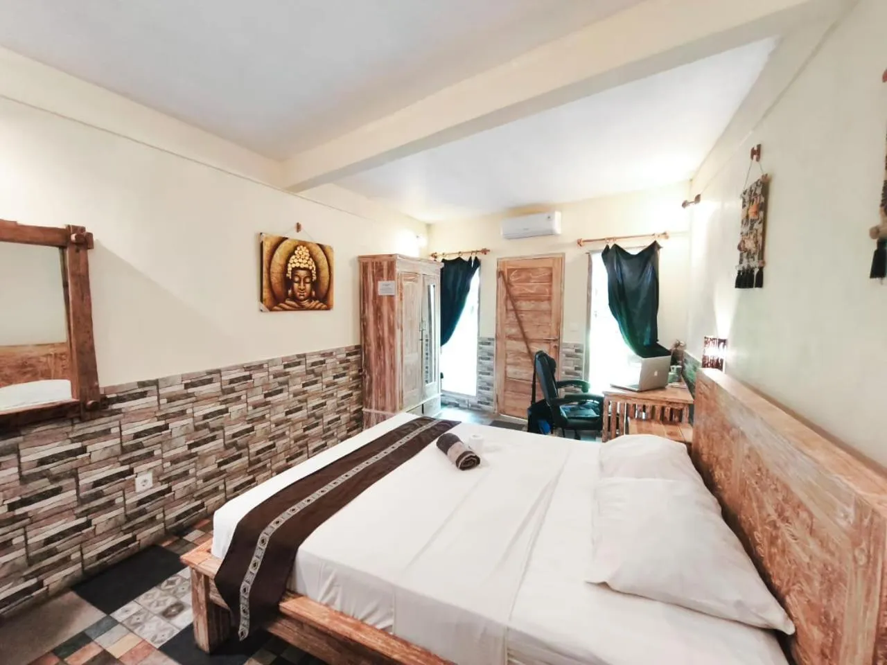 Bed in Canggu Pinpoint Rooms