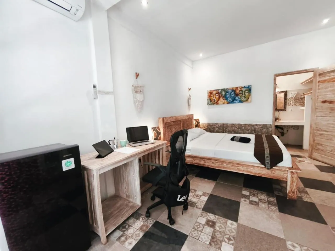 Bed in Canggu Pinpoint Rooms