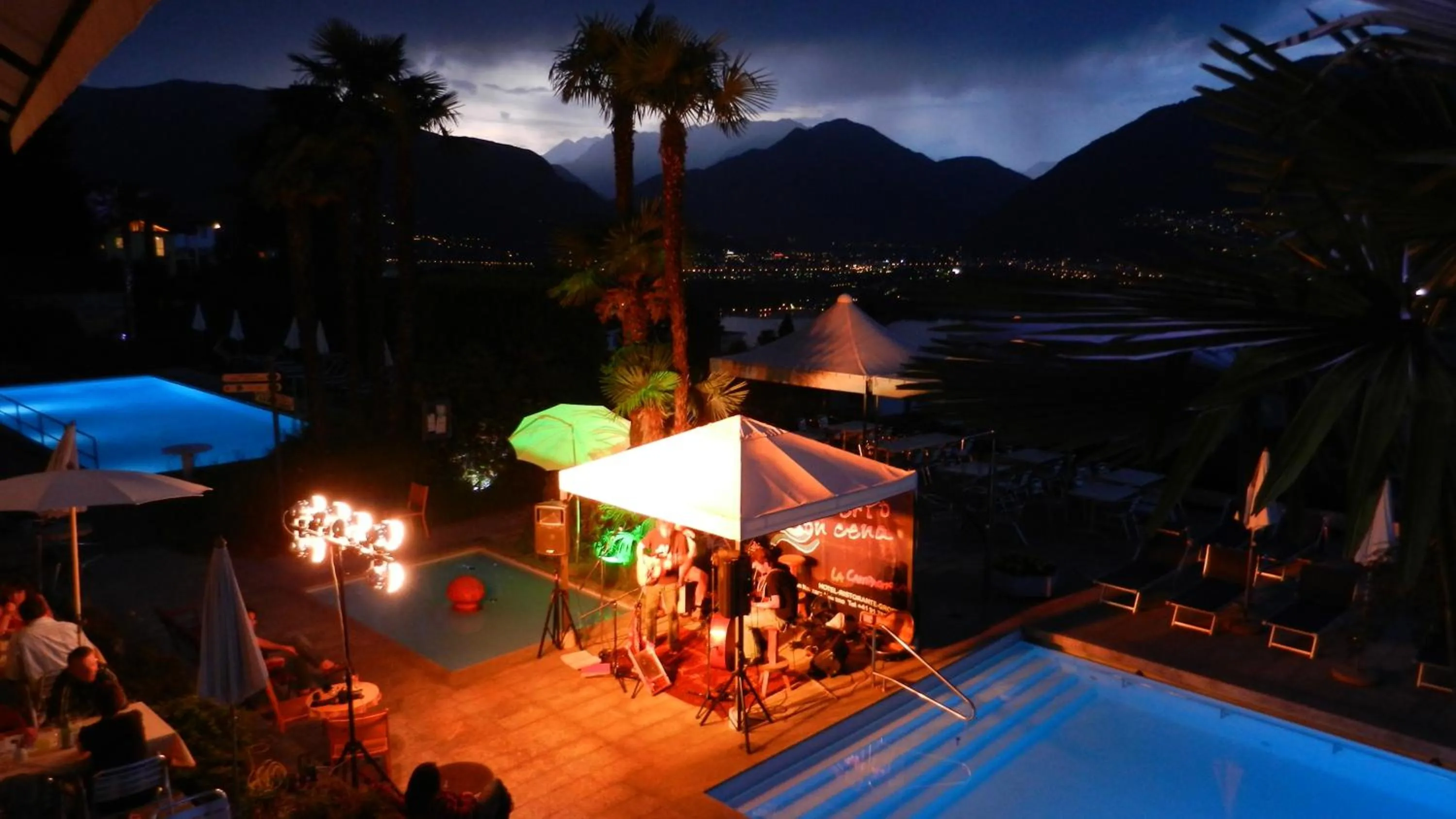 Evening entertainment in Hotel La Campagnola - Green Energy Resort