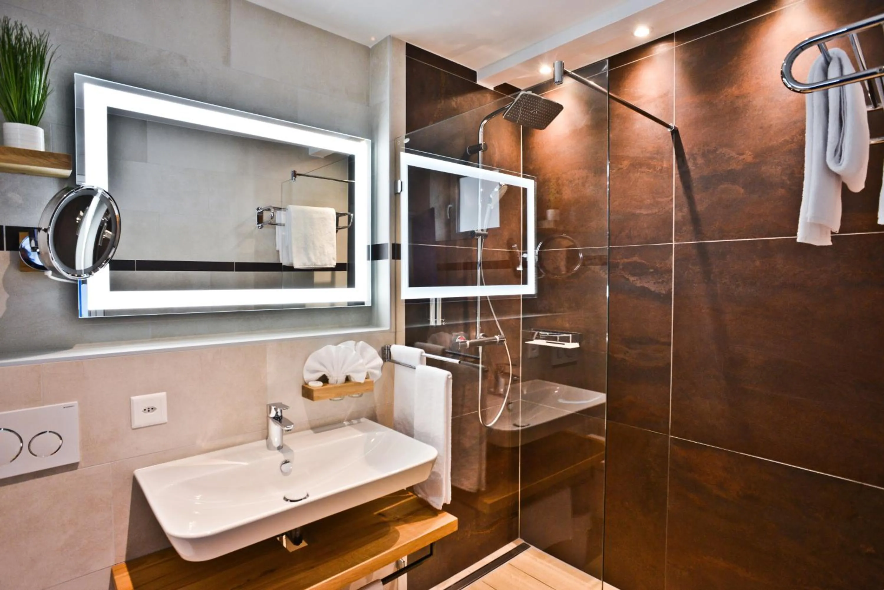 Shower in Hotel La Campagnola - Green Energy Resort