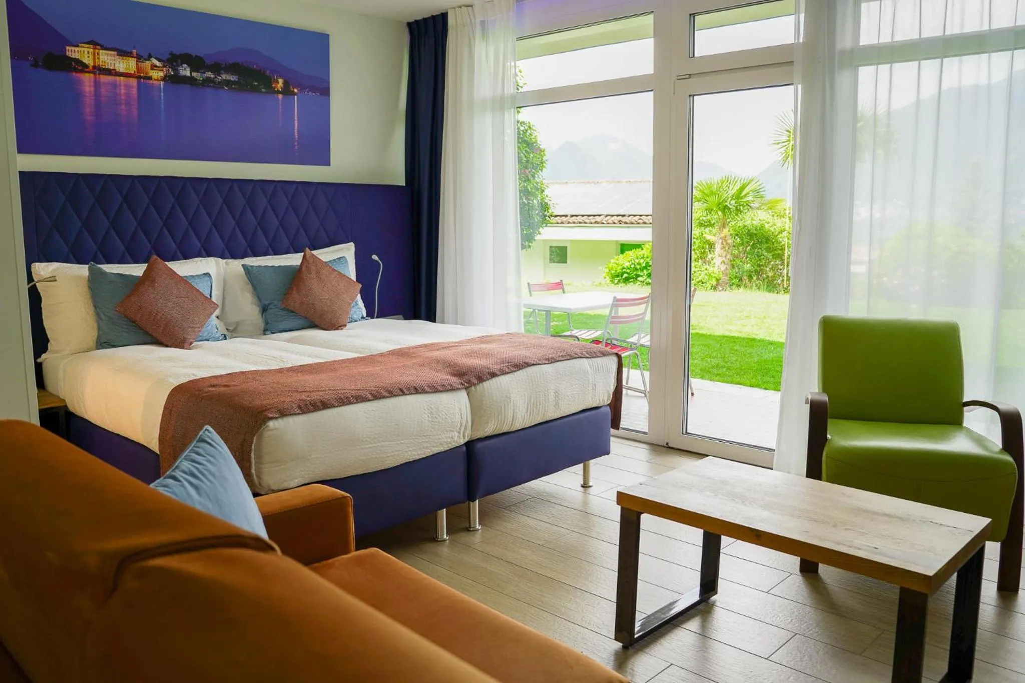 Living room, Bed in Hotel La Campagnola - Green Energy Resort