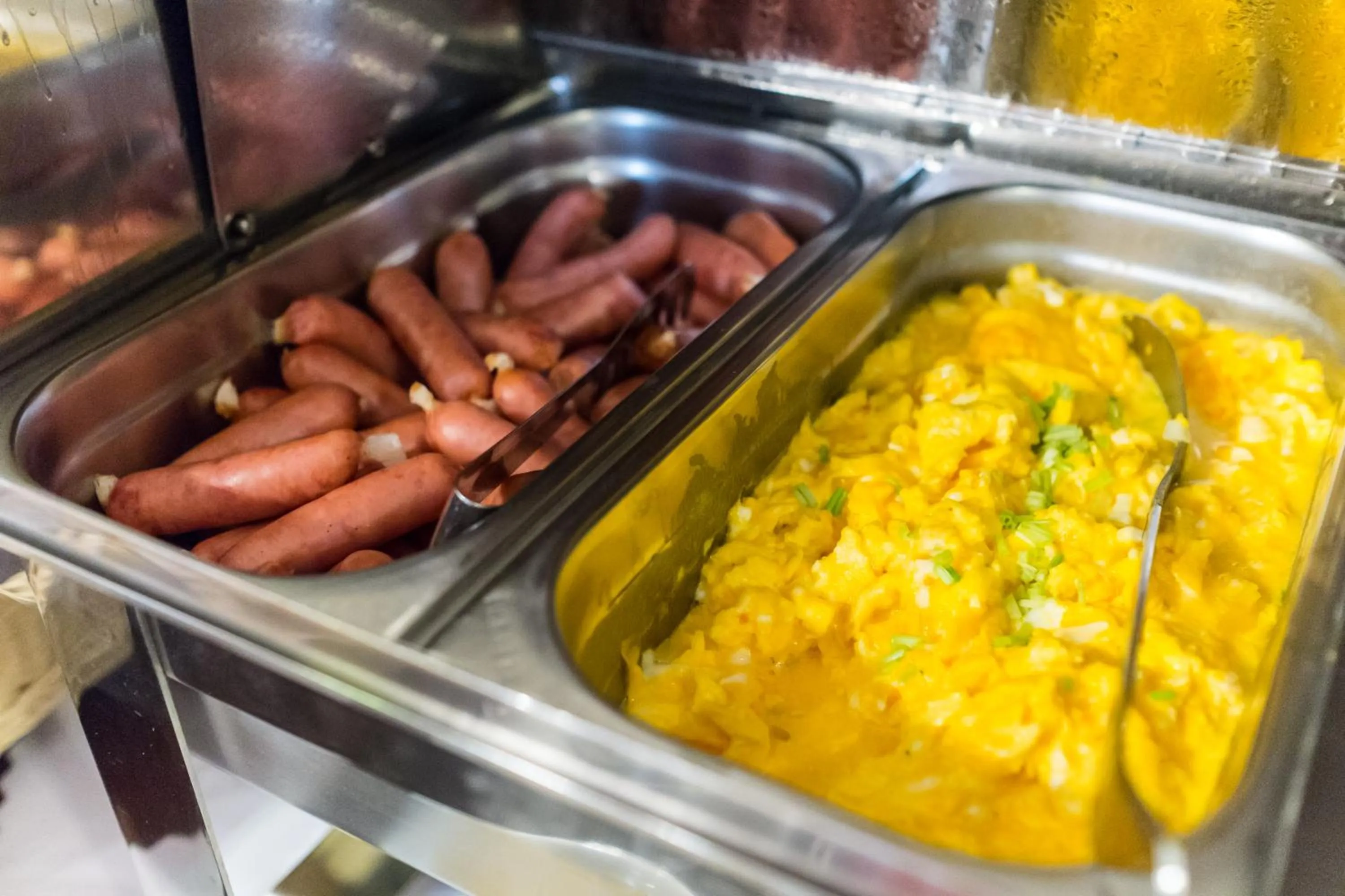 Buffet breakfast in Aparthotel Bellamonte