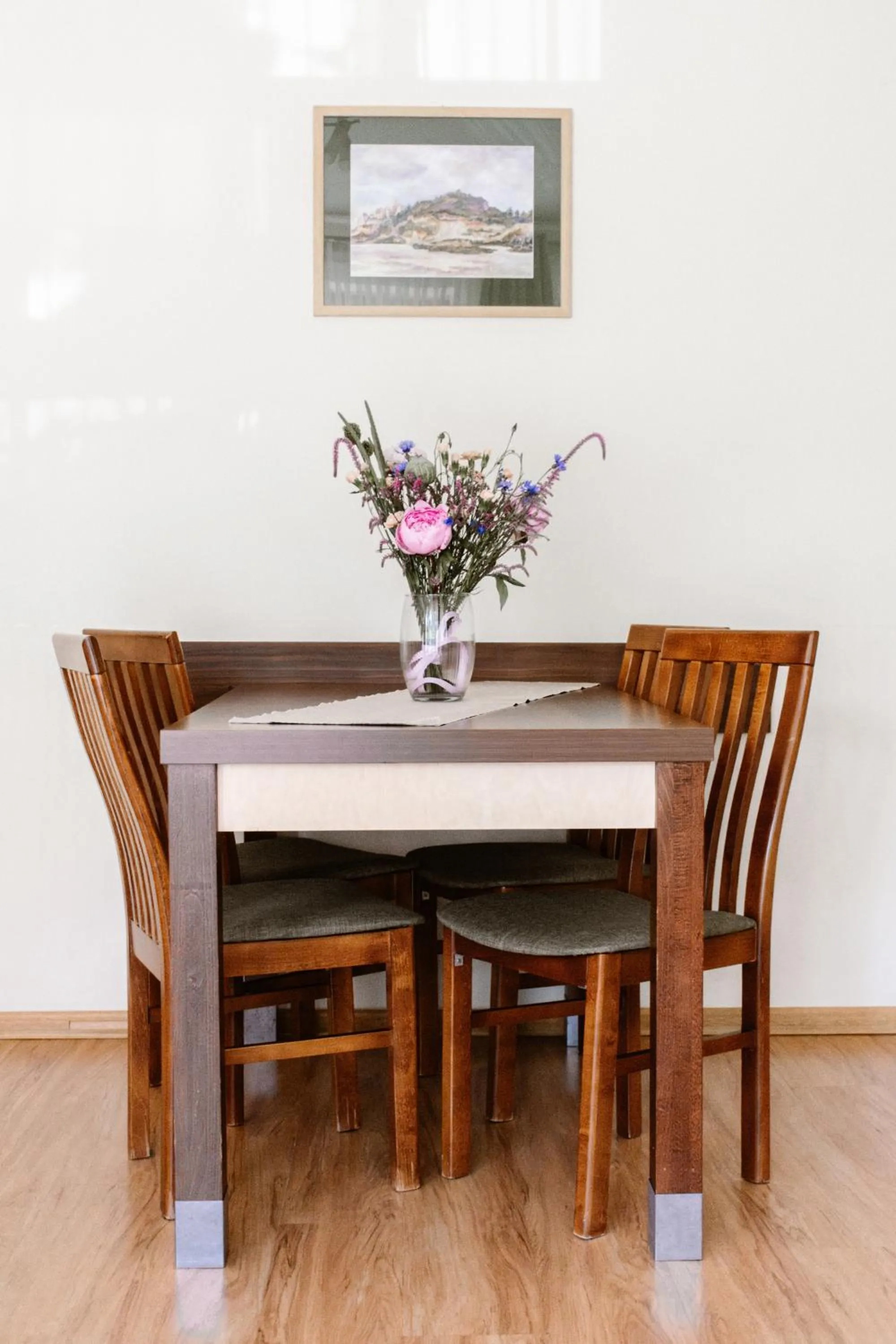 Communal lounge/ TV room in Aparthotel Bellamonte