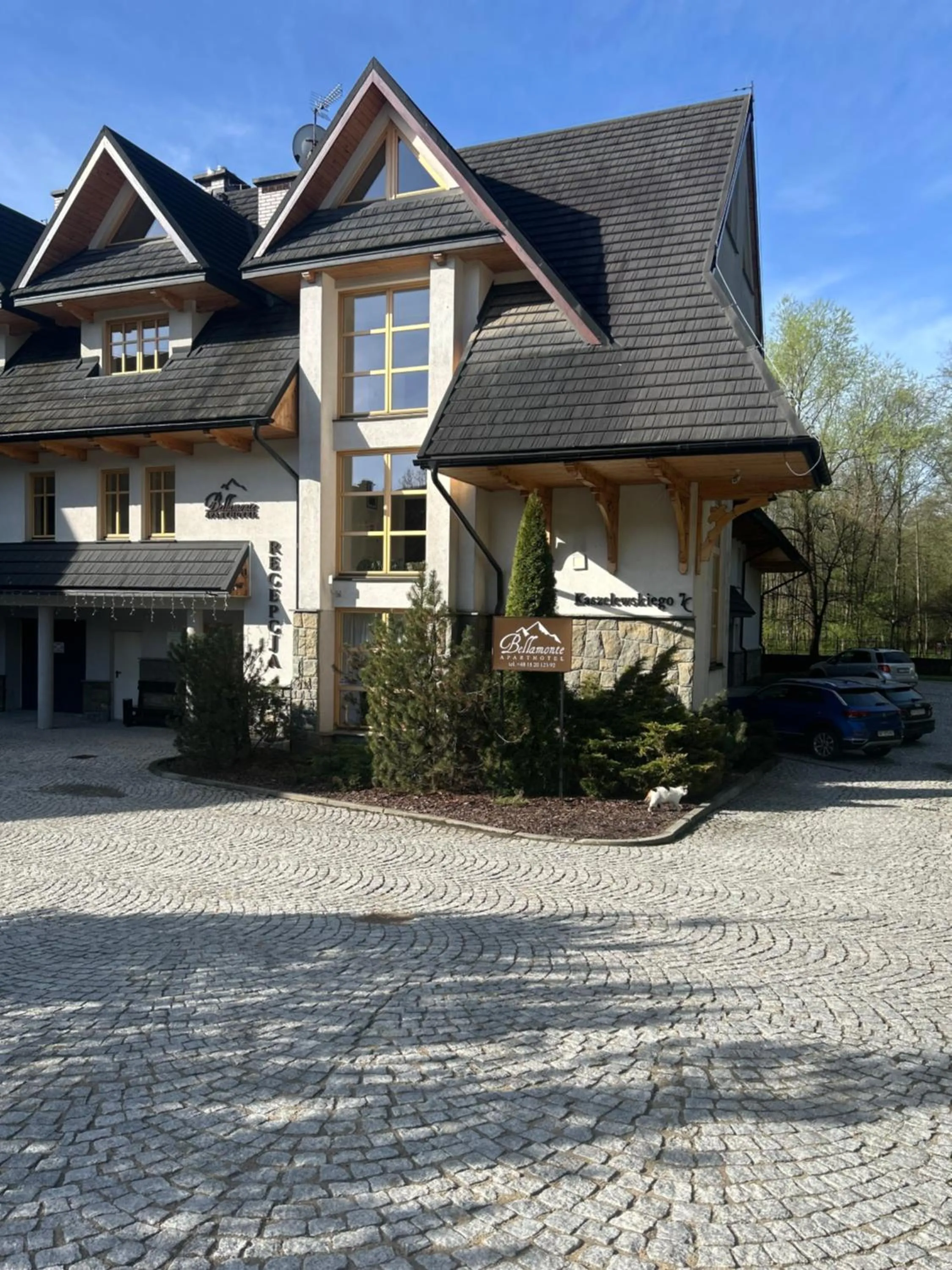 Facade/entrance in Aparthotel Bellamonte
