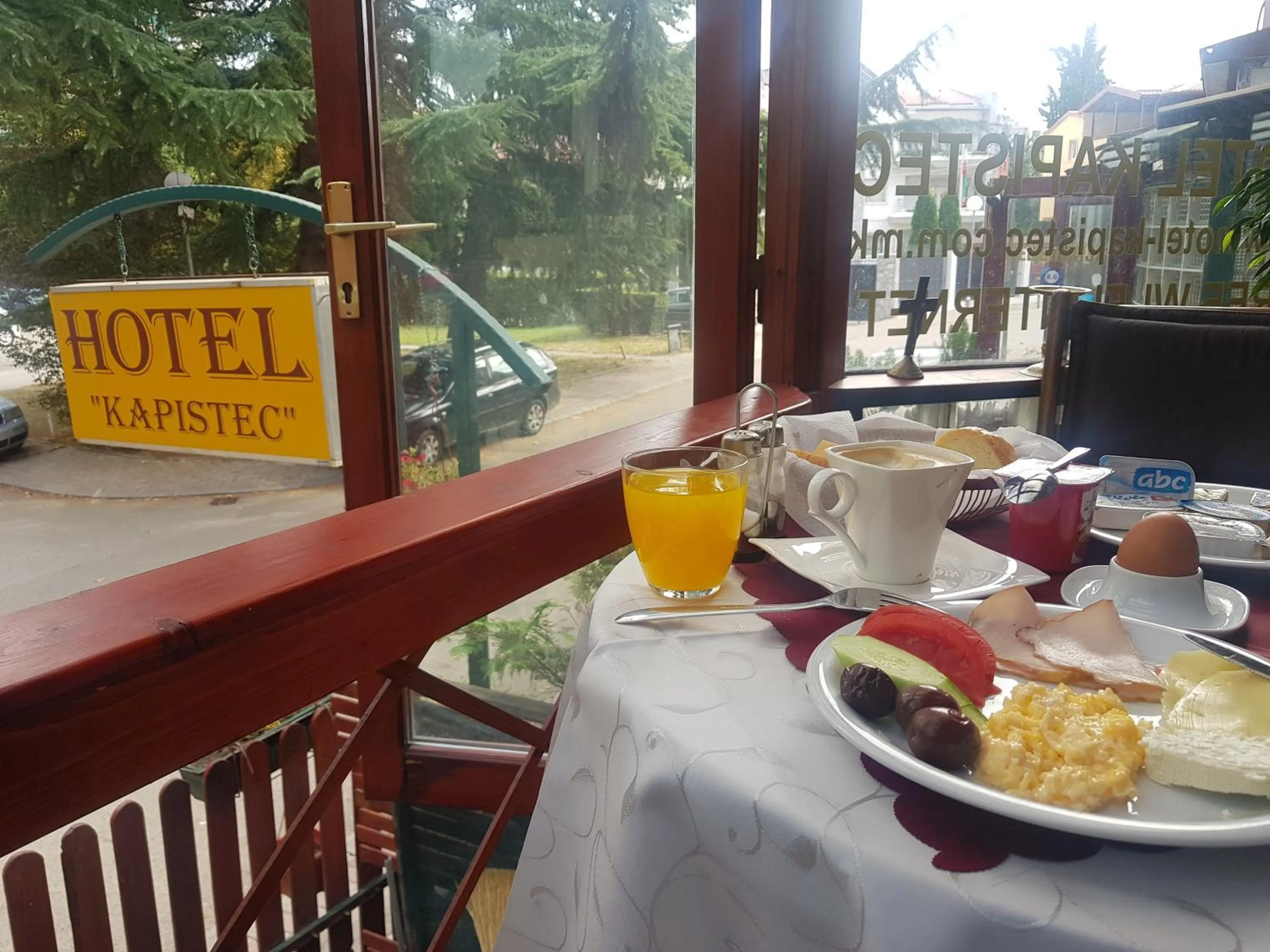 Restaurant/places to eat in Hotel Kapistec Skopje