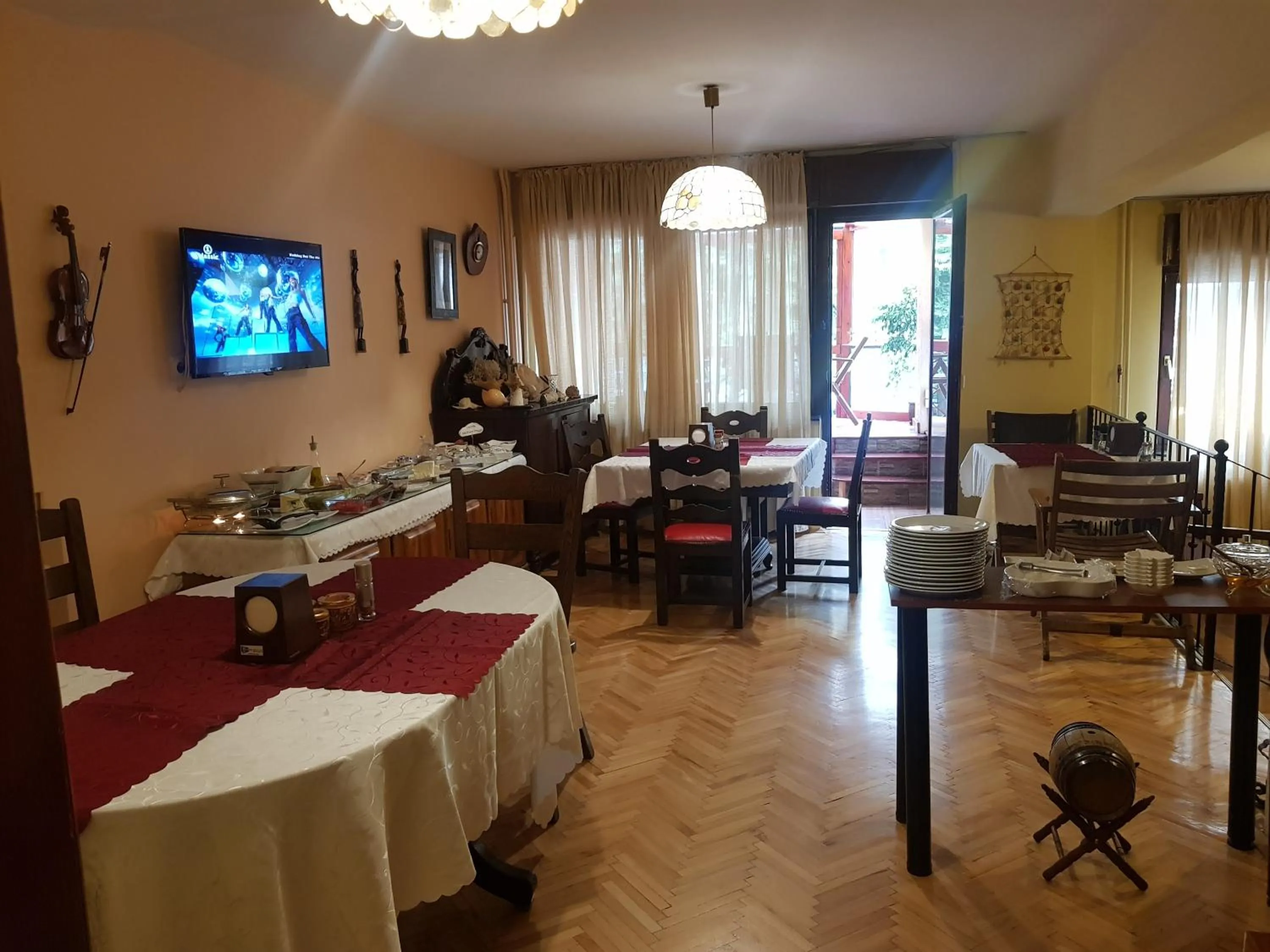 Restaurant/places to eat in Hotel Kapistec Skopje