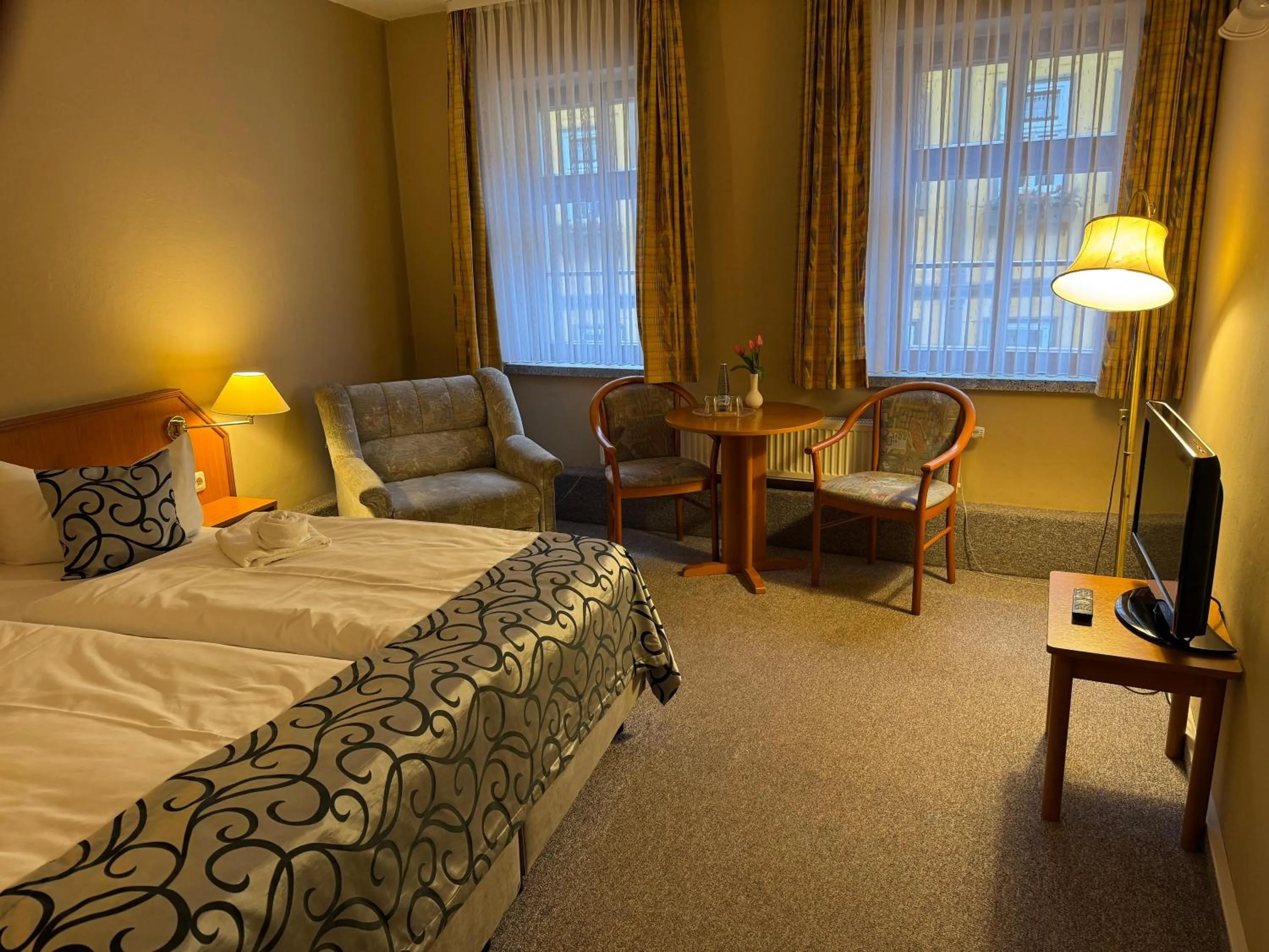 Photo of the whole room, Bed in Hotel Zum Kanzler