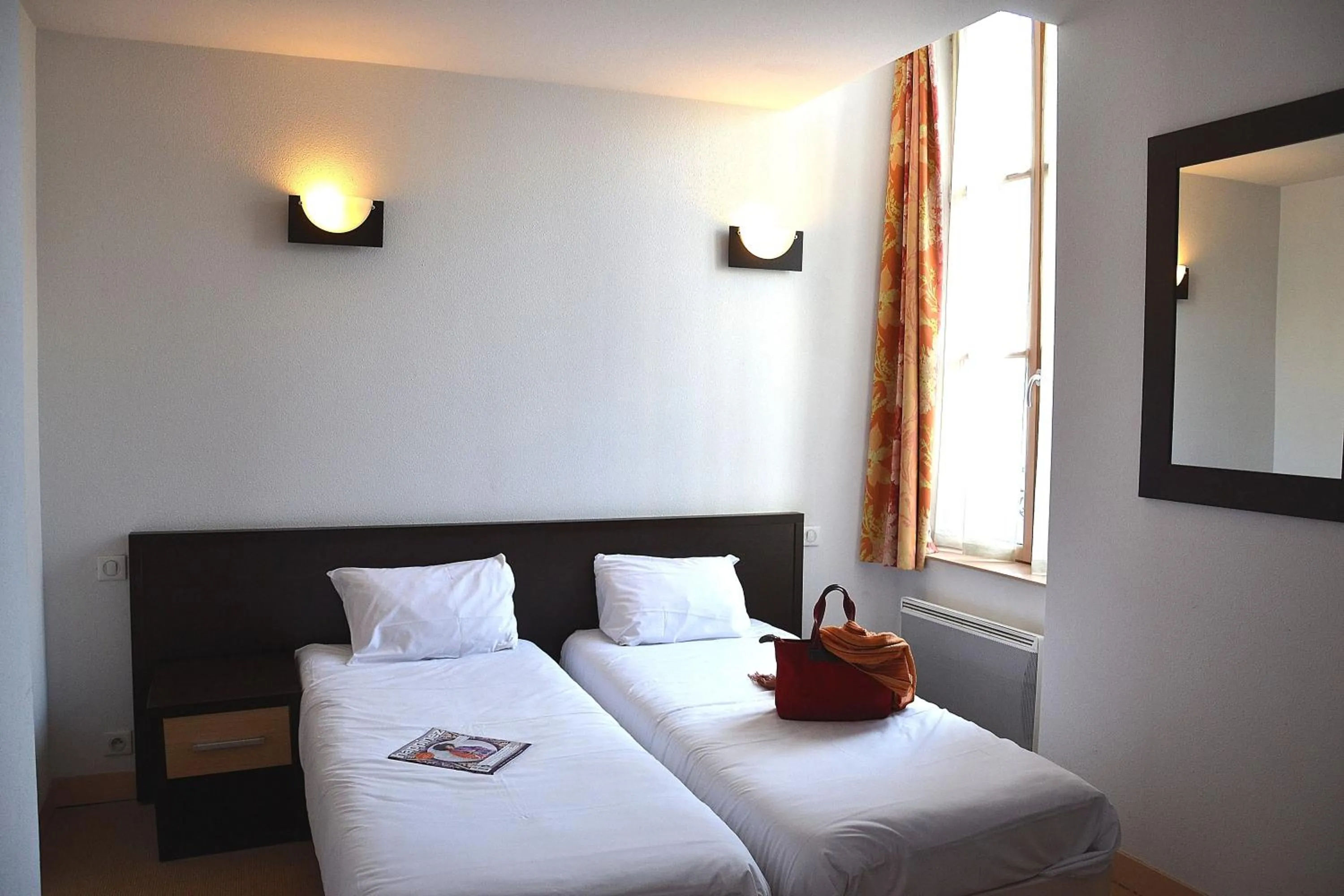 Photo of the whole room in Hotel Les Bénédictins