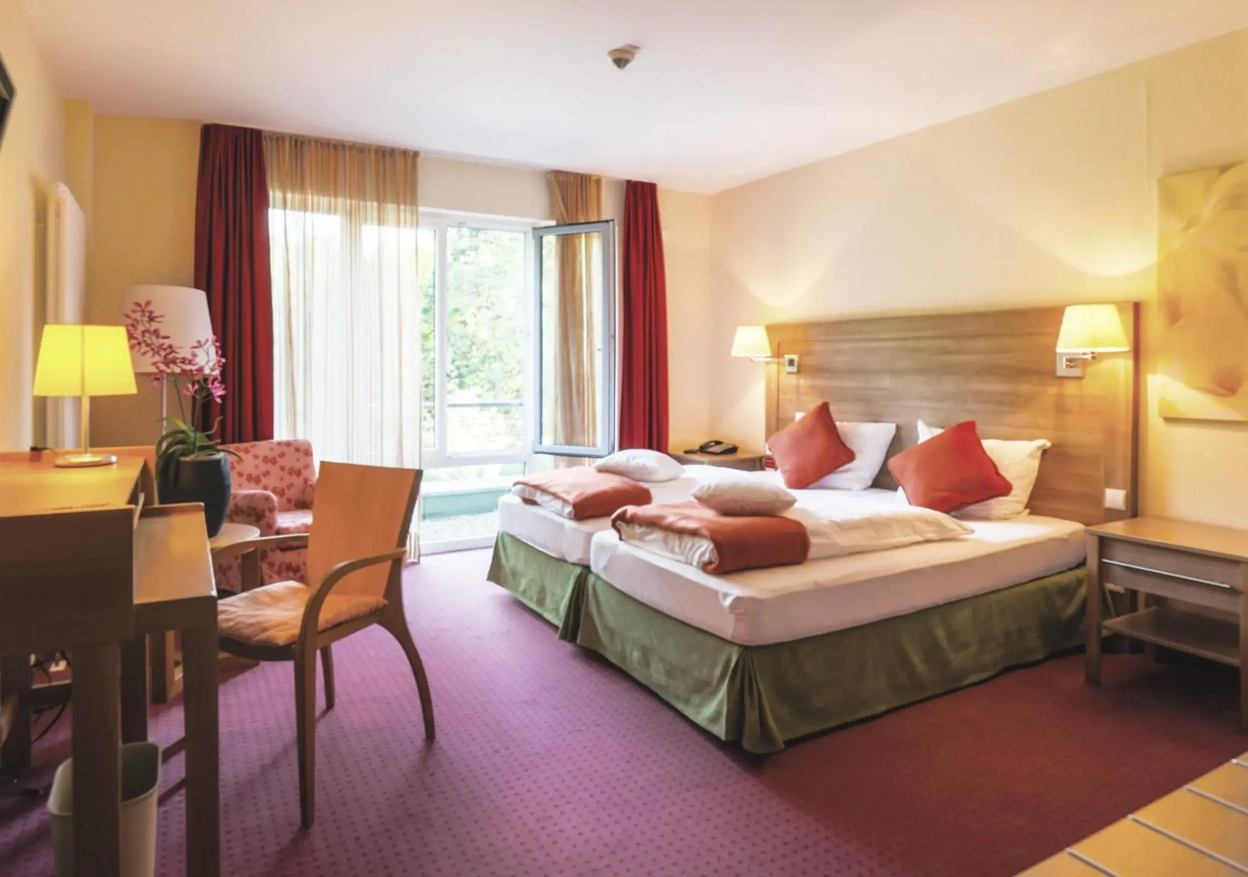 Photo of the whole room, Bed in Nashira Kurpark Hotel Photo of the whole room, Bed in Nashira Kurpark Hotel