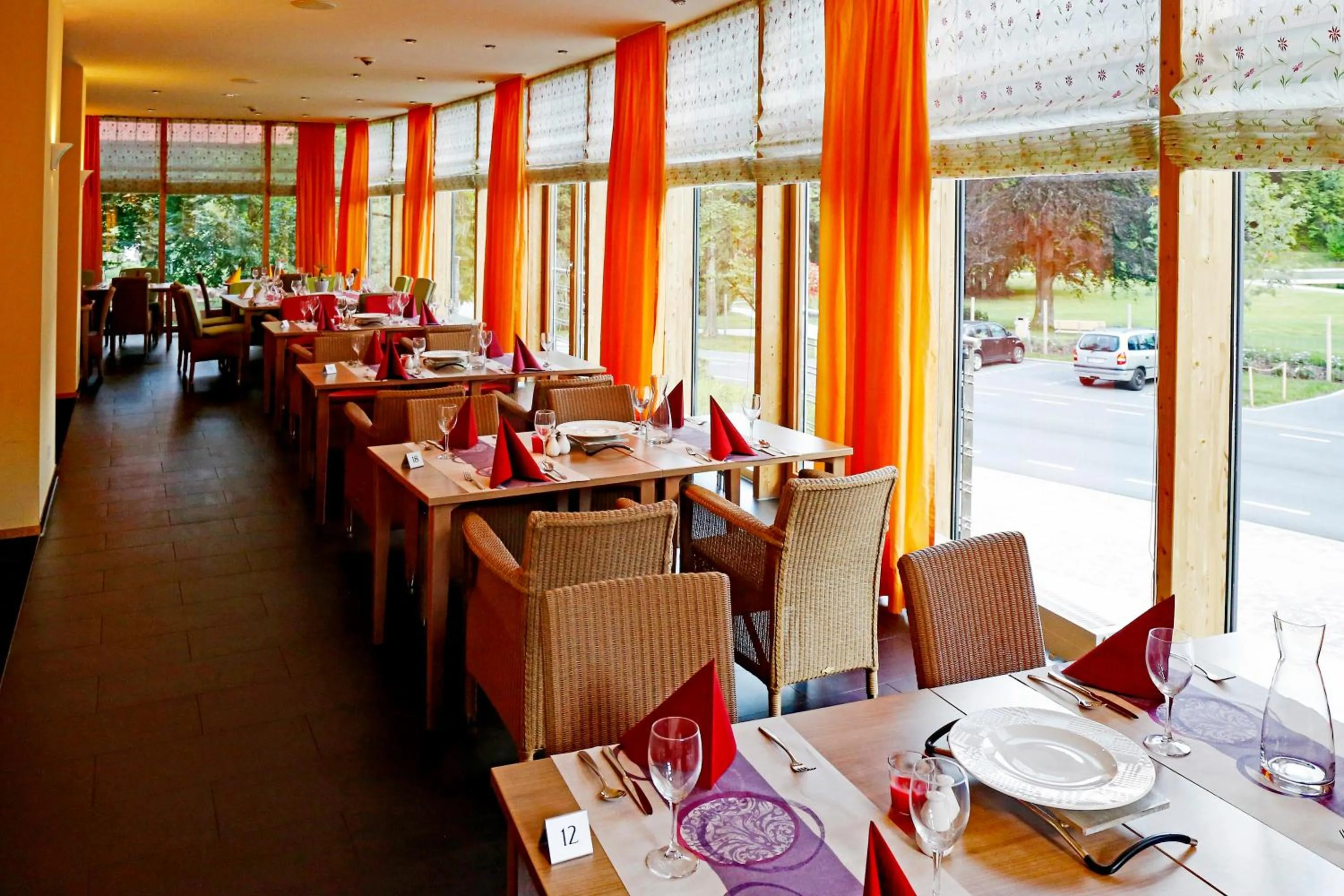 Restaurant/places to eat in Nashira Kurpark Hotel
