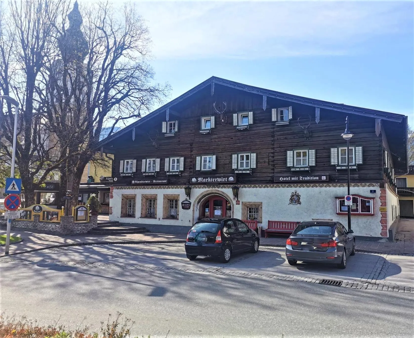 Property building in Hotel Gasthof Markterwirt
